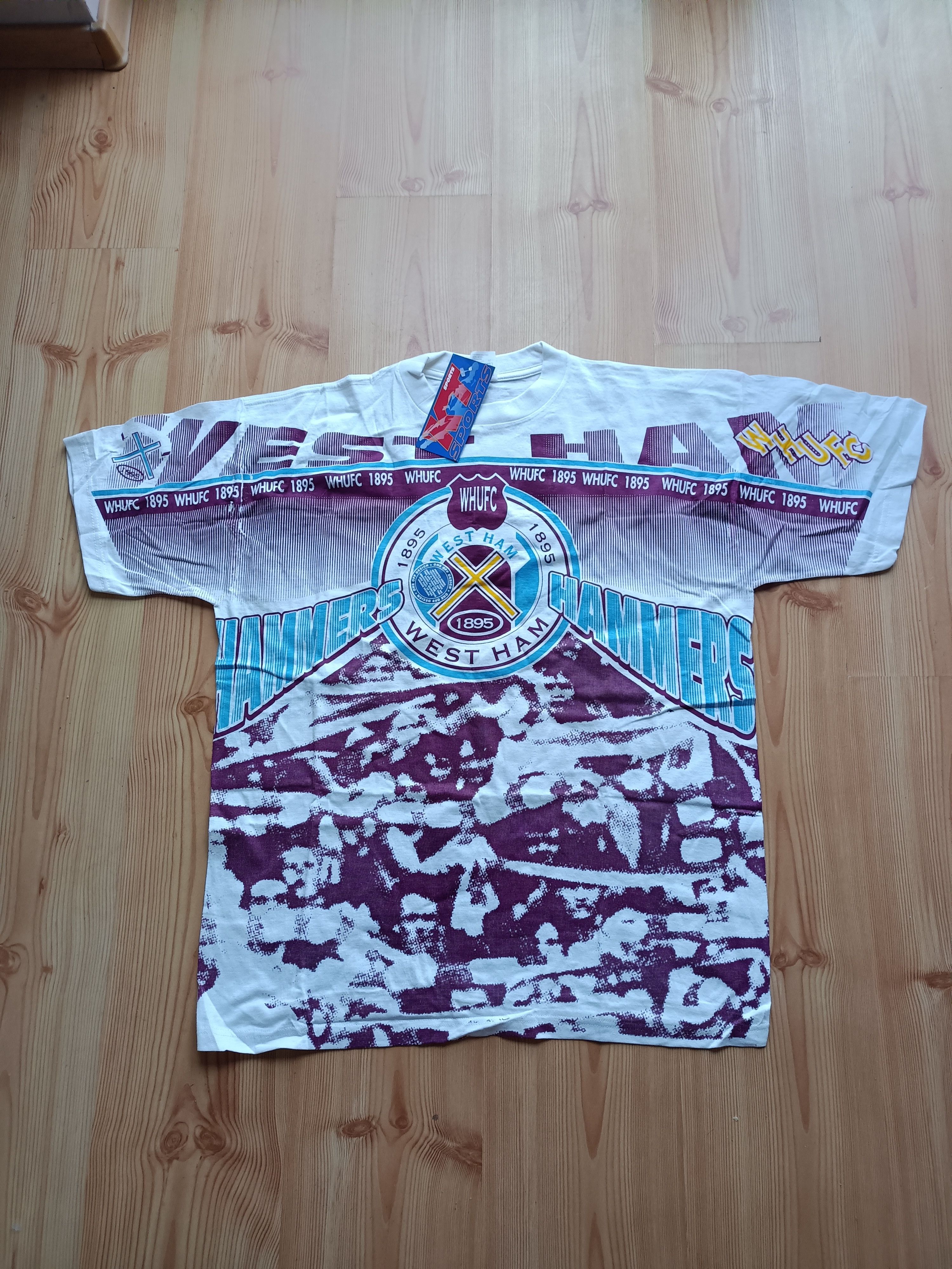 image of Vintage West Ham United Vitnage 90's T-Shirt in Burgandy, Men's (Size XL)