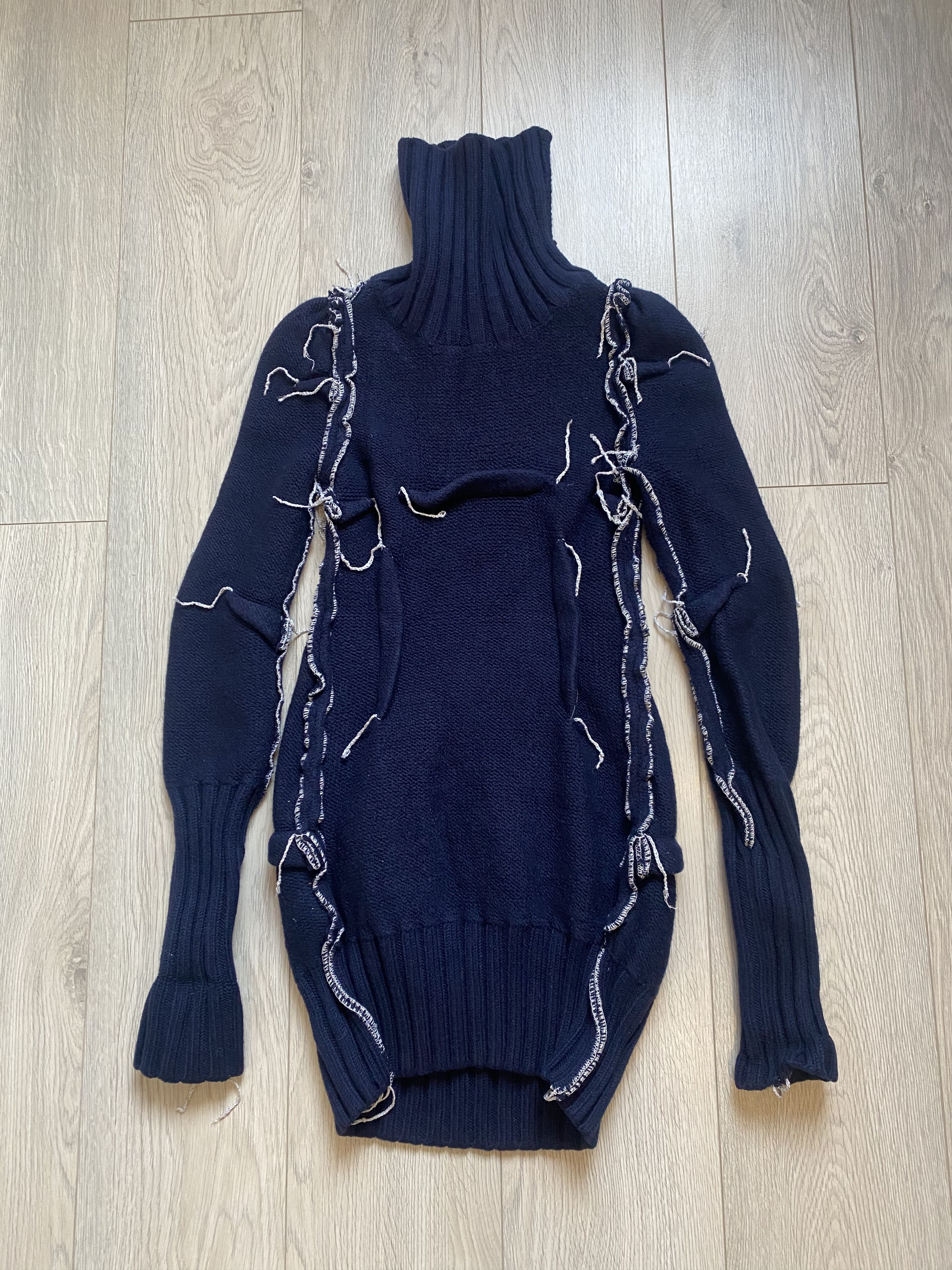 Image of Maison Margiela Darted Sweater Size Xs in Blue, Men's