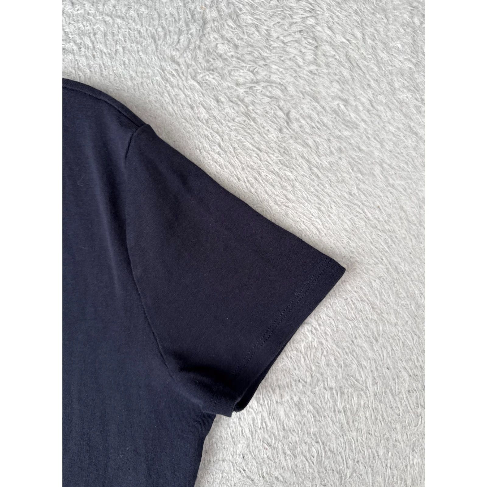 Tommy Hilfiger VINTAGE? No. Tommy Hilfiger Shirt Women Extra Large Blue V-Neck Short Sleeve 100% Cotton Knit T-Shirt XL Blue Logo Embroidered Casual Womens Size XL / US 12-14 / IT 48-50 - 2 Thumbnail