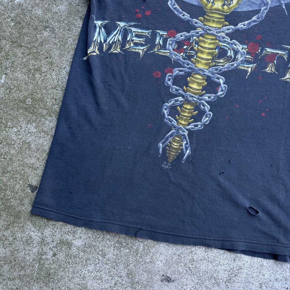 Band Tees 90s Megadeth Thrashed Faded Distressed Metal Tee ERD Grunge Size US XL / EU 56 / 4 - 7 Thumbnail