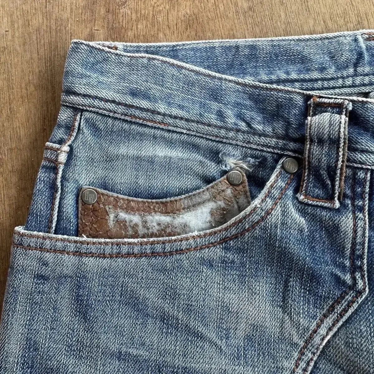 HIDEAWAYS GRAILS FLARE/BOOTCUT🔥HIDEAWAYS NICOLE JEAN DISTRESSED DENIM Size US 31 - 10 Thumbnail