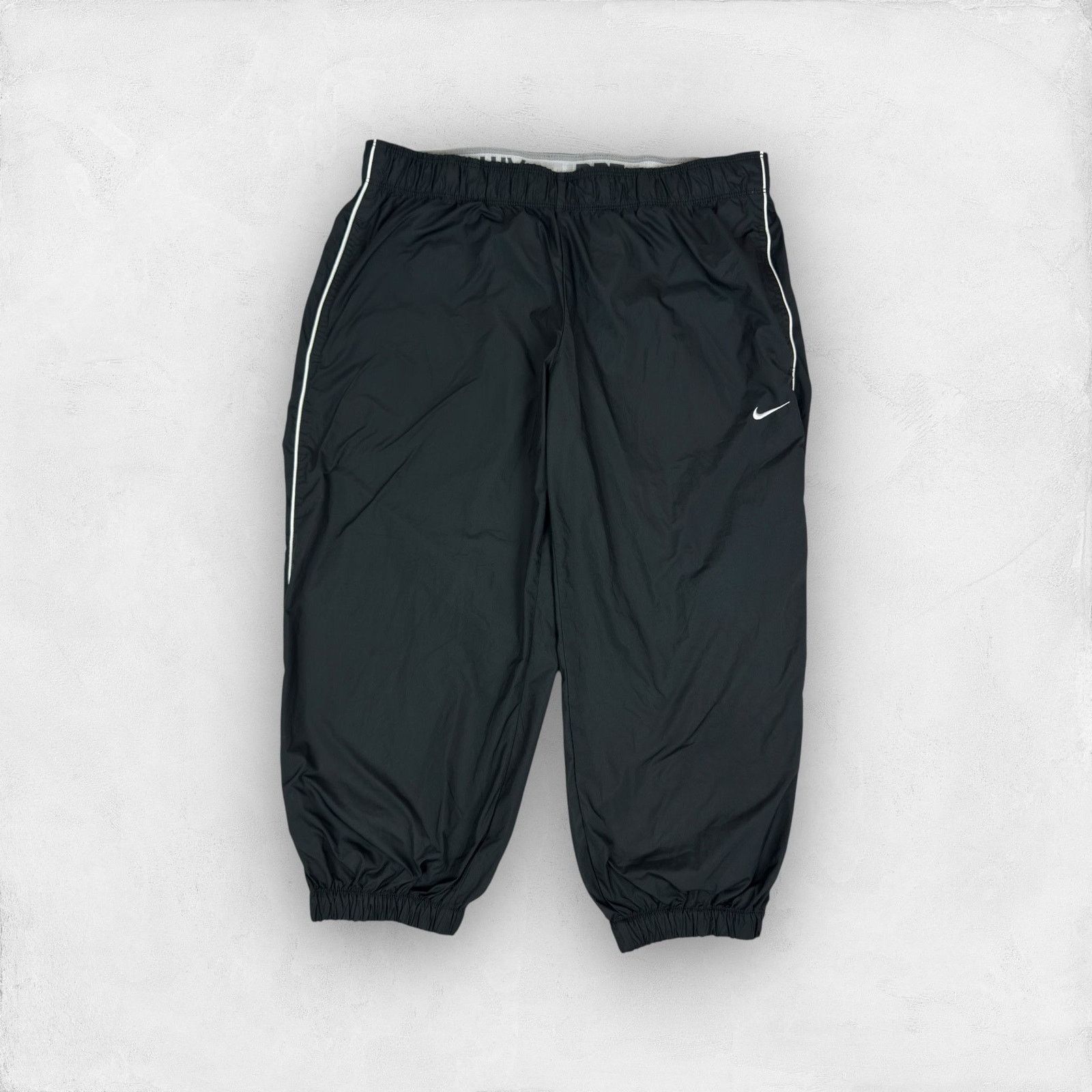 Japanese Brand × Nike Nike The Athletic Dept Men's Black Solo Swoosh Capri Pants S Size US 30 / EU 46 - 1 Thumbnail
