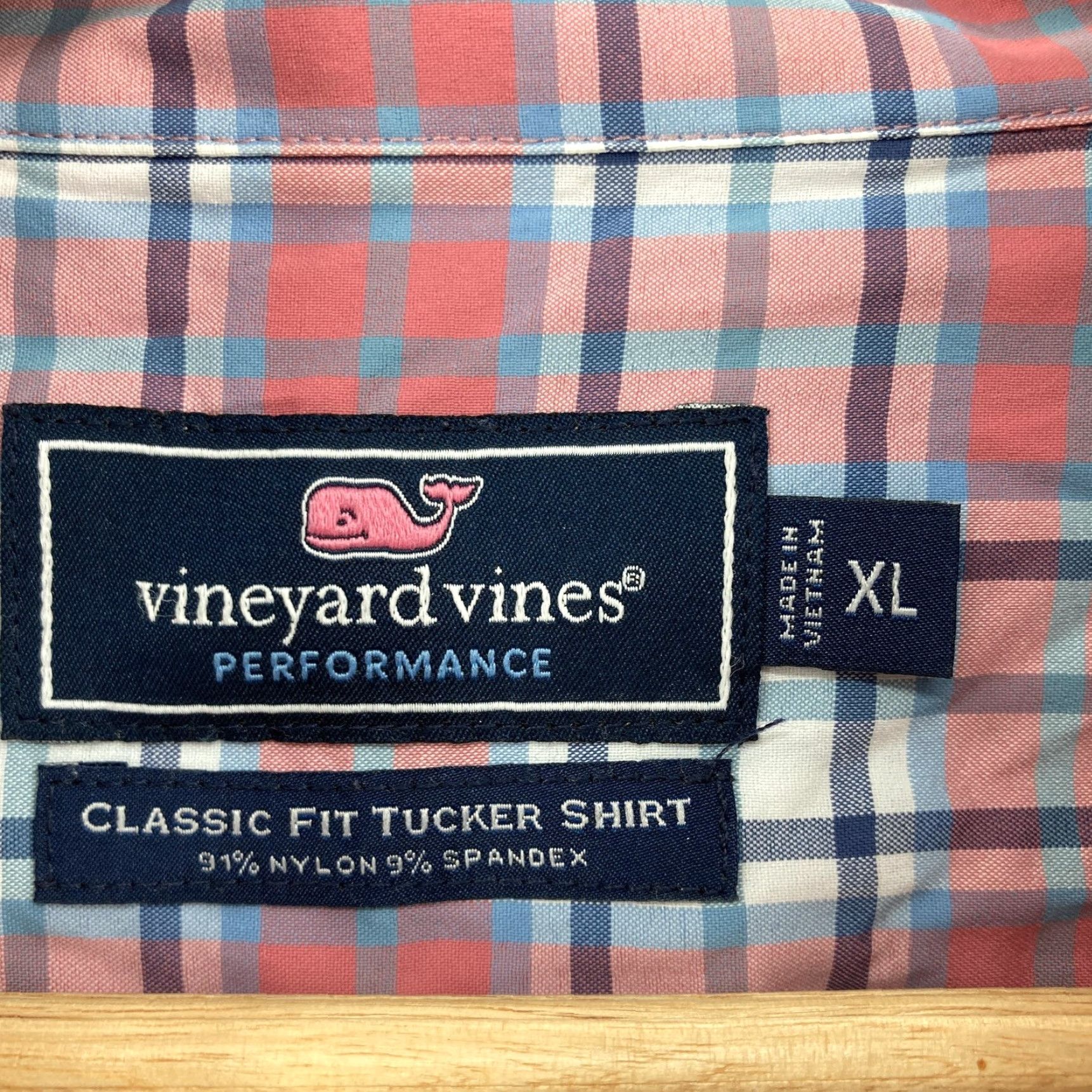 Vineyard Vines Vineyard Vines Shirt Mens XL Pink Blue Plaid Tucker Performance Button Down Size US XL / EU 56 / 4 - 2 Thumbnail