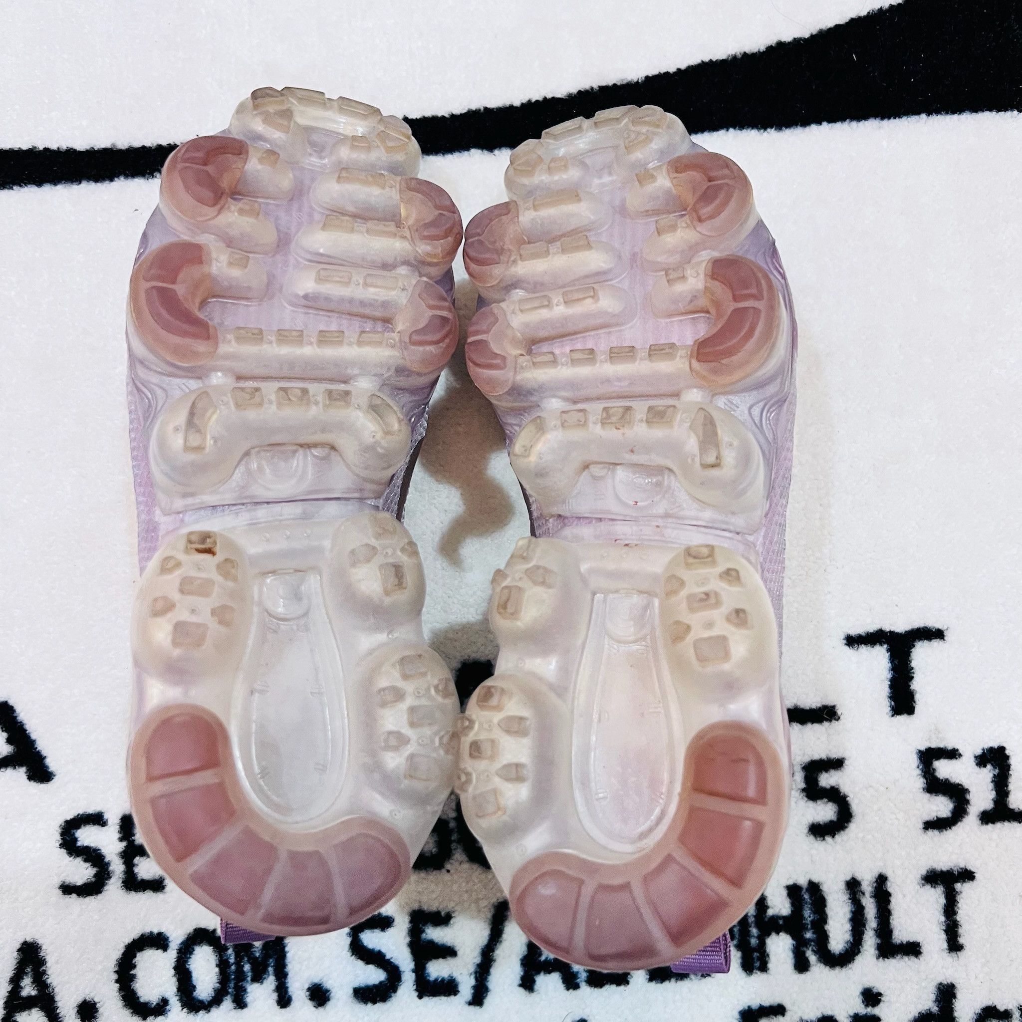 Nike W Nike Air Vapormax 2019 Soft Pink AR6632-500 Size US 5 / IT 35 - 9 Thumbnail
