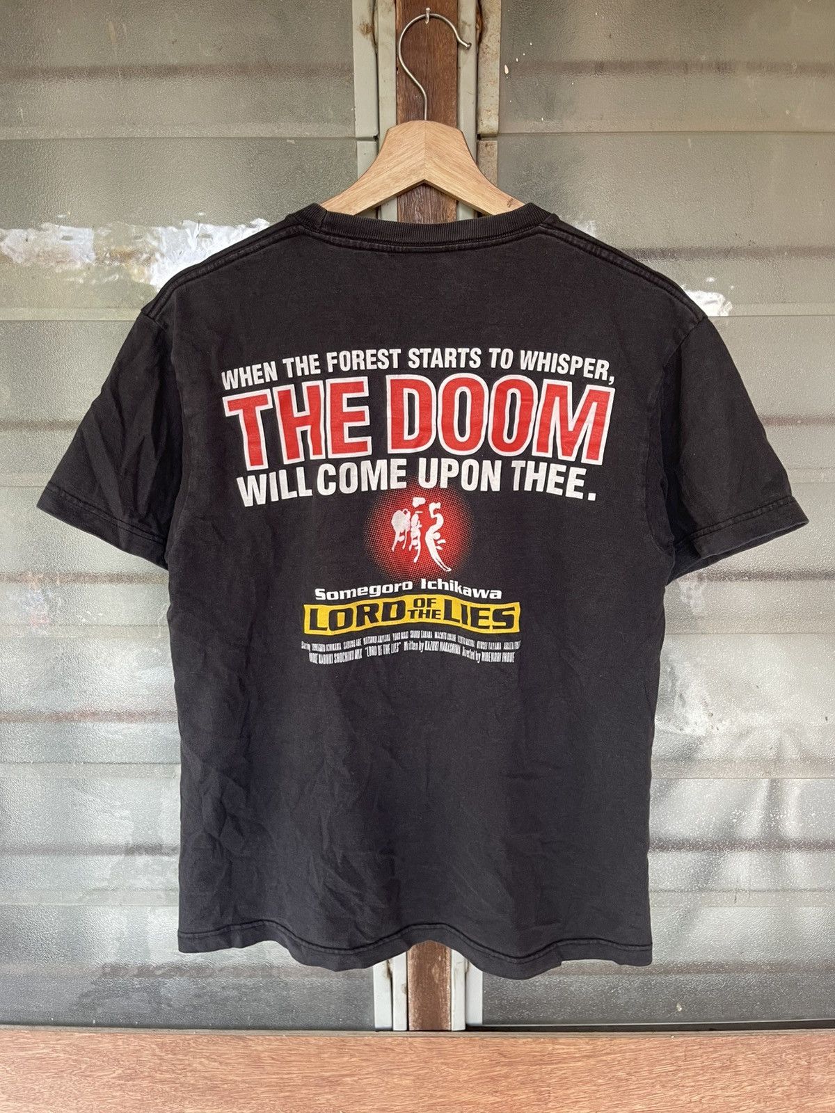 Japanese Brand Vintage Lord Of The Lies Somegoro Ickikawa Sun Faded Tee Size US M / EU 48-50 / 2 - 5 Thumbnail