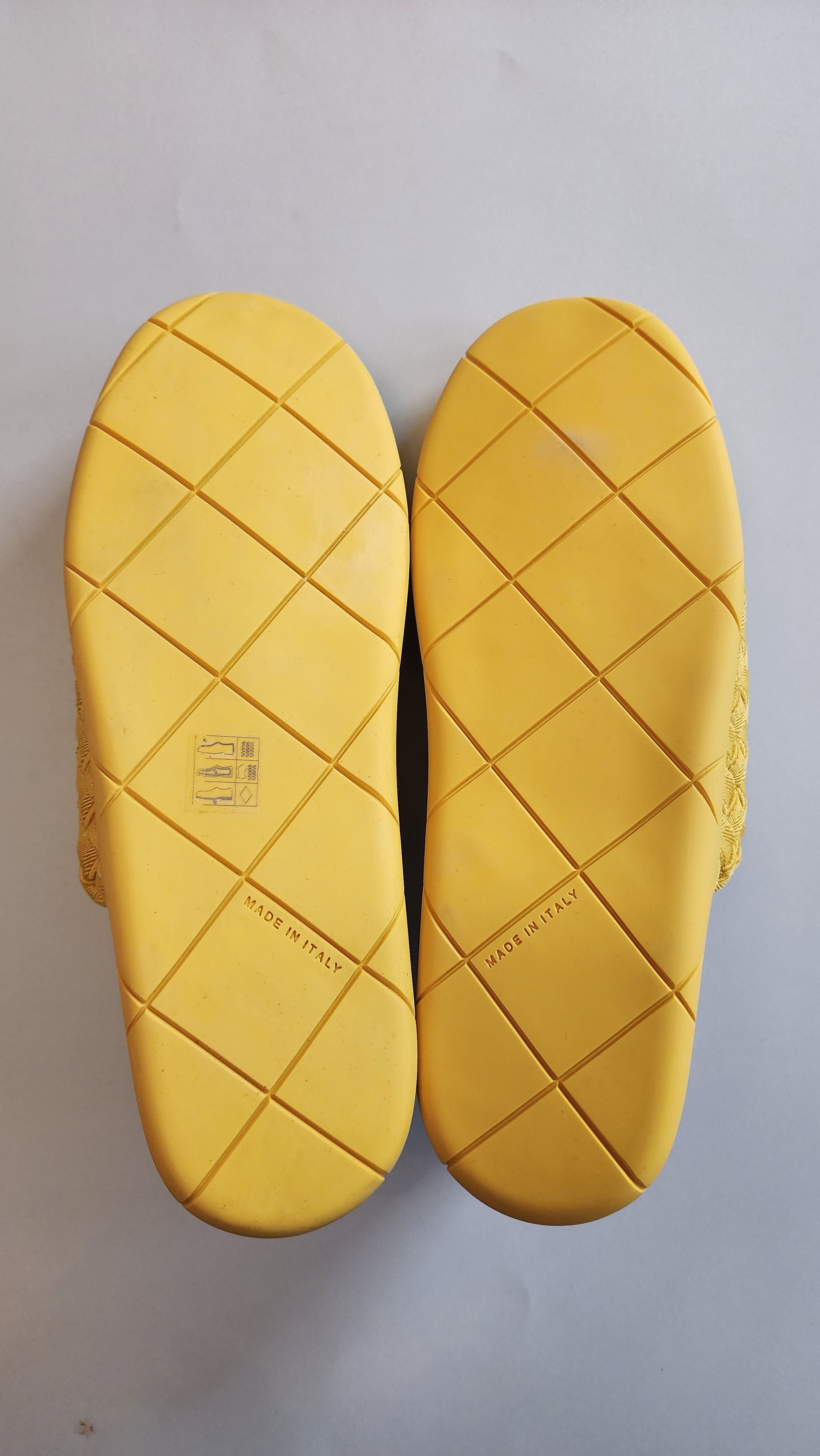 Bottega Veneta $950 BOTTEGA VENETA Plat yellow woven sneakers 7.5 / 40.5 q Size US 7.5 / EU 40-41 - 5 Thumbnail