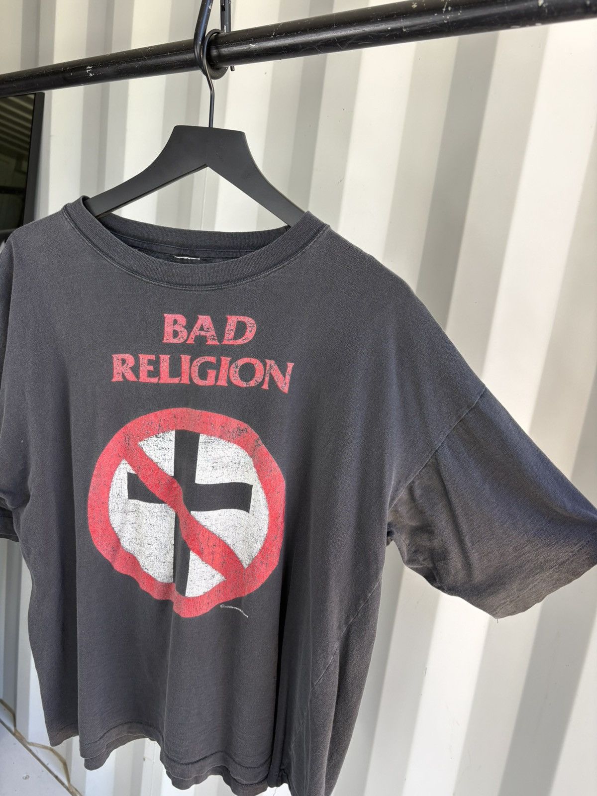 Band Tees Vintage Bad Religion Thrashed Distressed Faded Shirt Grunge Size US XL / EU 56 / 4 - 2 Thumbnail
