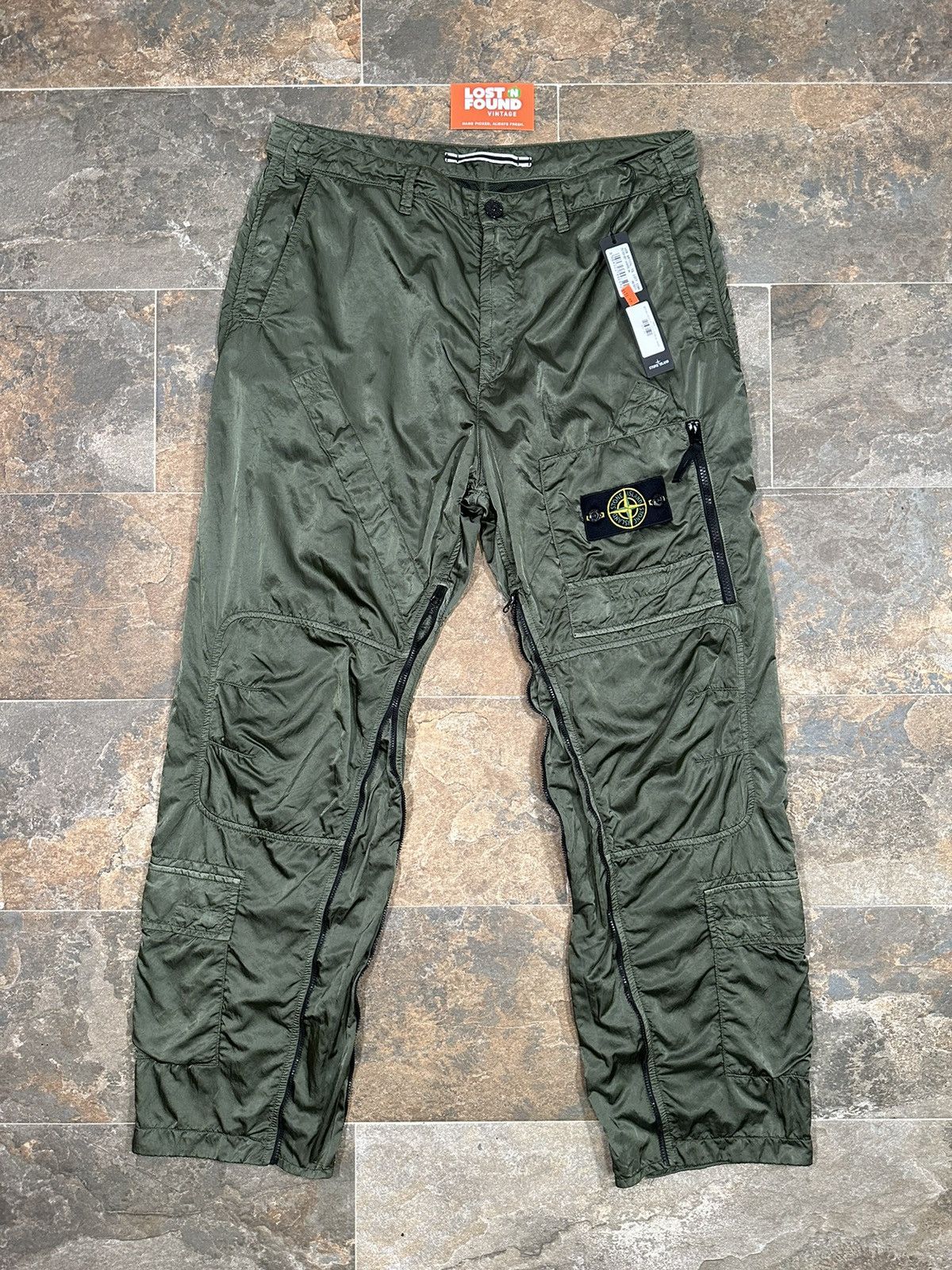 Stone Island Stone Island Nylon Cargo Pants 31021 Army Green | Grailed