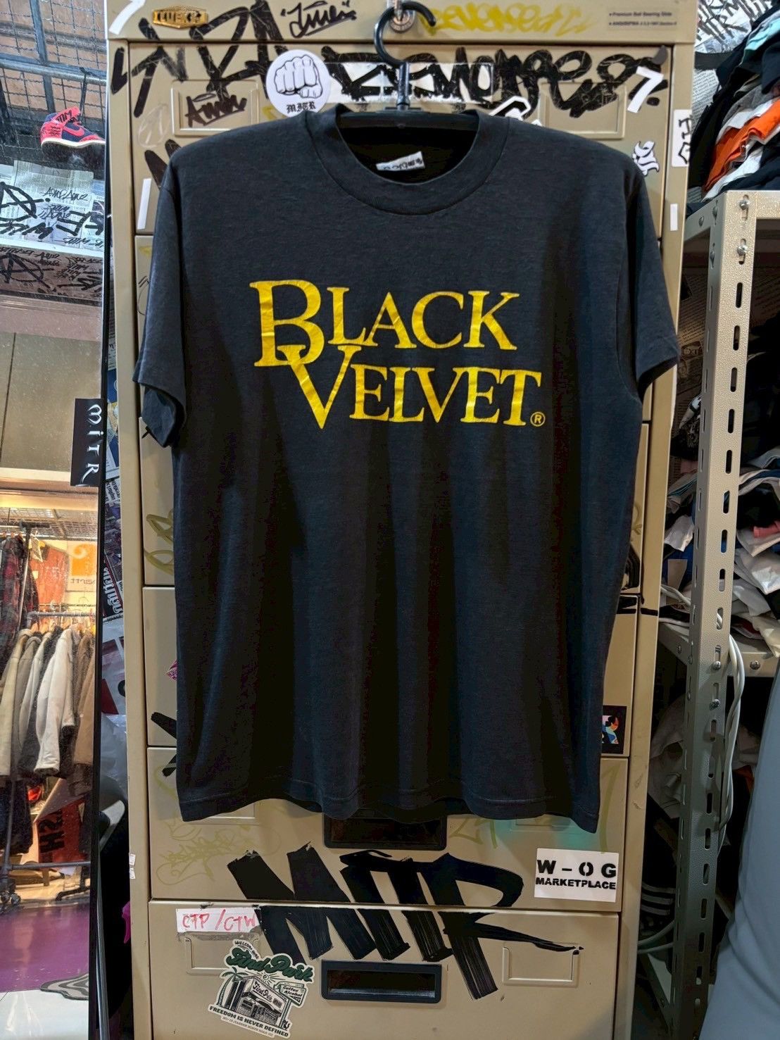 Vintage Vintage Black velvet 90’s Size US L / EU 52-54 / 3 - 1 Thumbnail