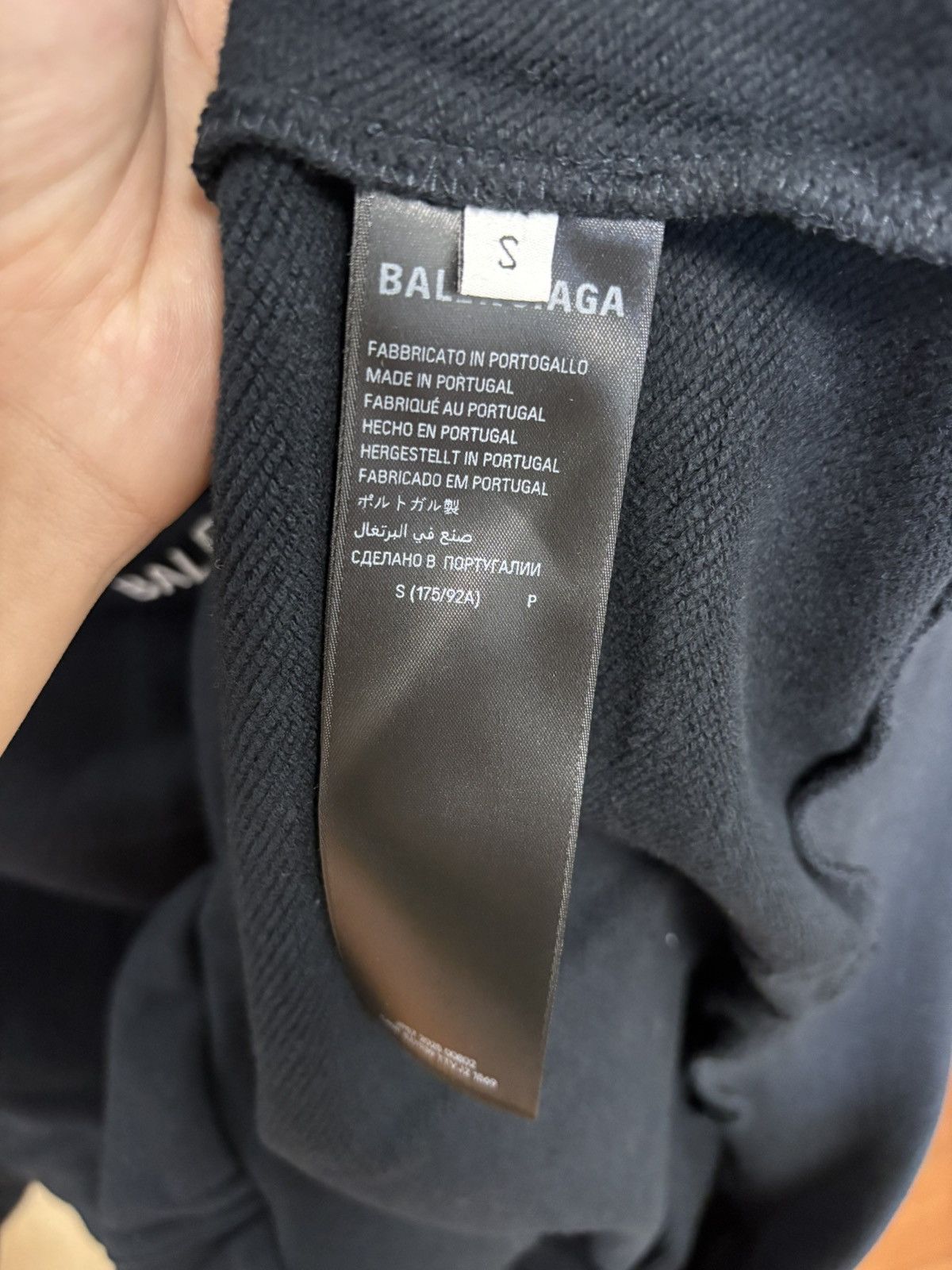 Balenciaga FW25 Henley Embroidery Logo Sweatshirts Size US S / EU 44-46 / 1 - 5 Thumbnail