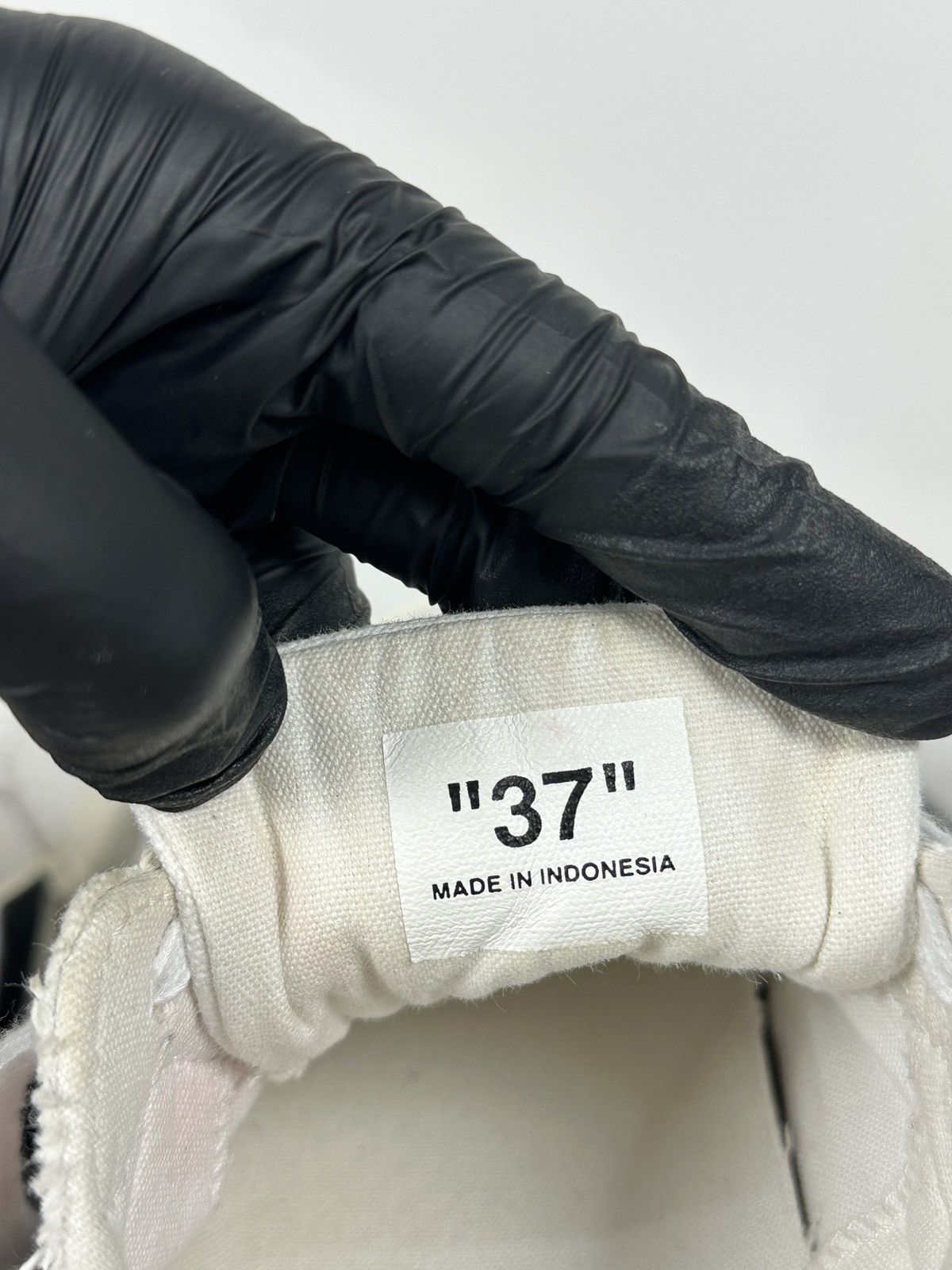 Off-White Off-White Vulcanized Virgil Abloh Low Top Sneakers Size US 7 / IT 37 - 22 Thumbnail