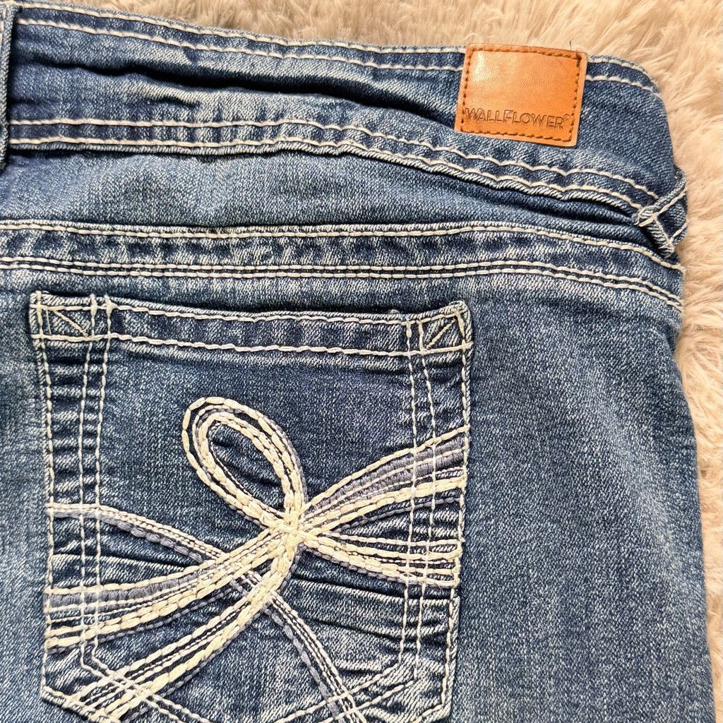 The Unbranded Brand WALLFLOWER CURVY FIT JEANS 13 Size 31" - 4 Thumbnail