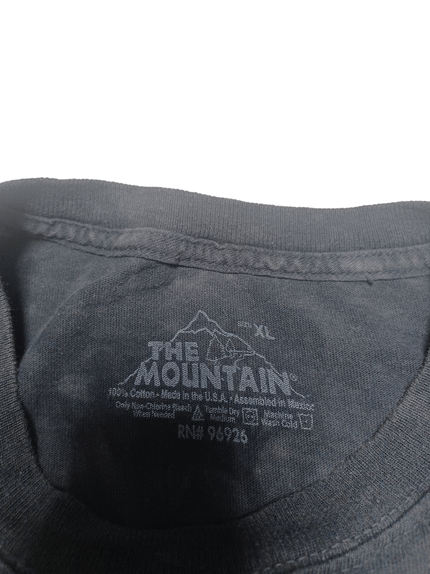 The Mountain MADE IN USA VINTAGE ANIMAL TEE WOLVES WOLF THE MOUNTAIN Size US XL / EU 56 / 4 - 5 Thumbnail