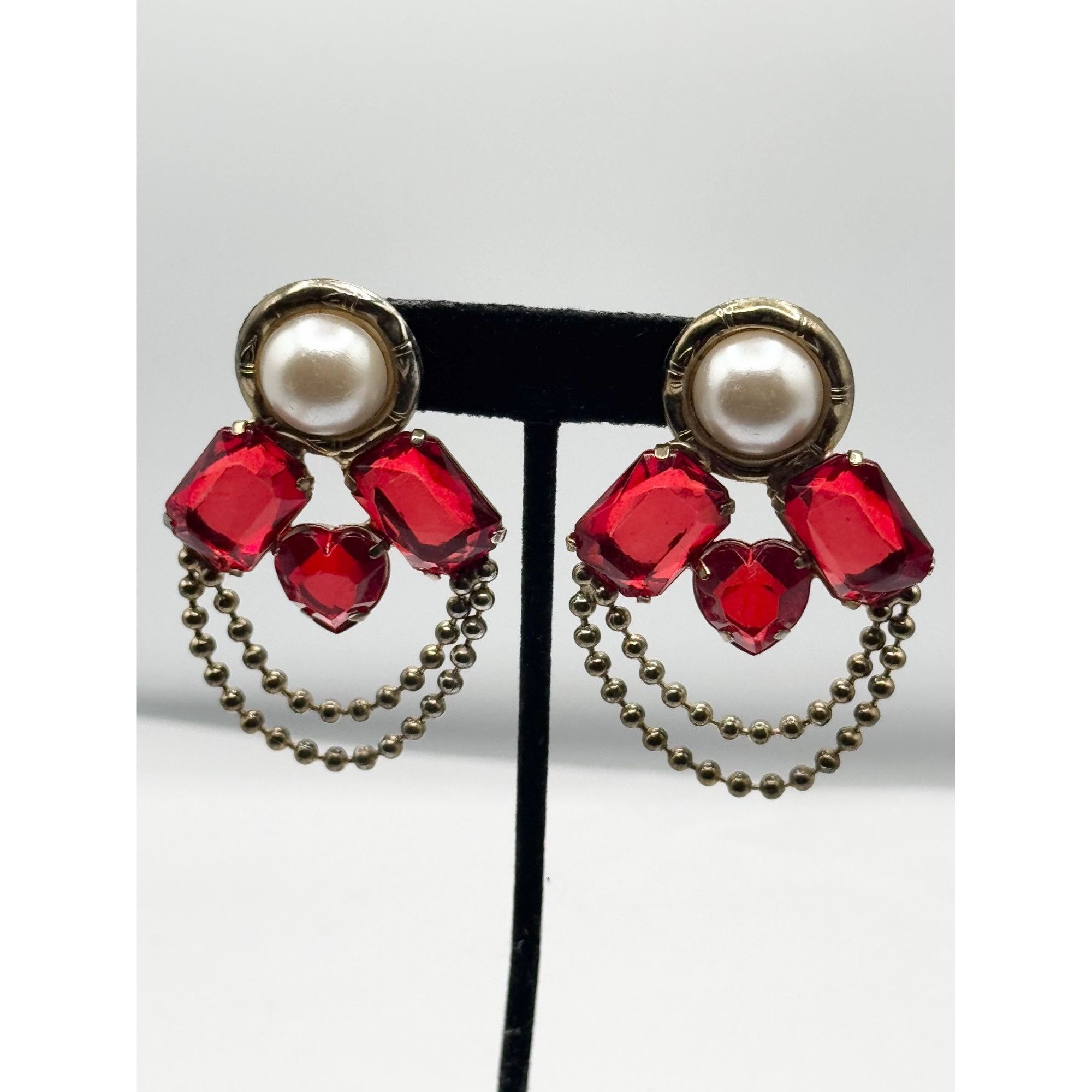 Vintage Vintage red rhinestone heart pearl chain statement earrings Size ONE SIZE - 5 Thumbnail