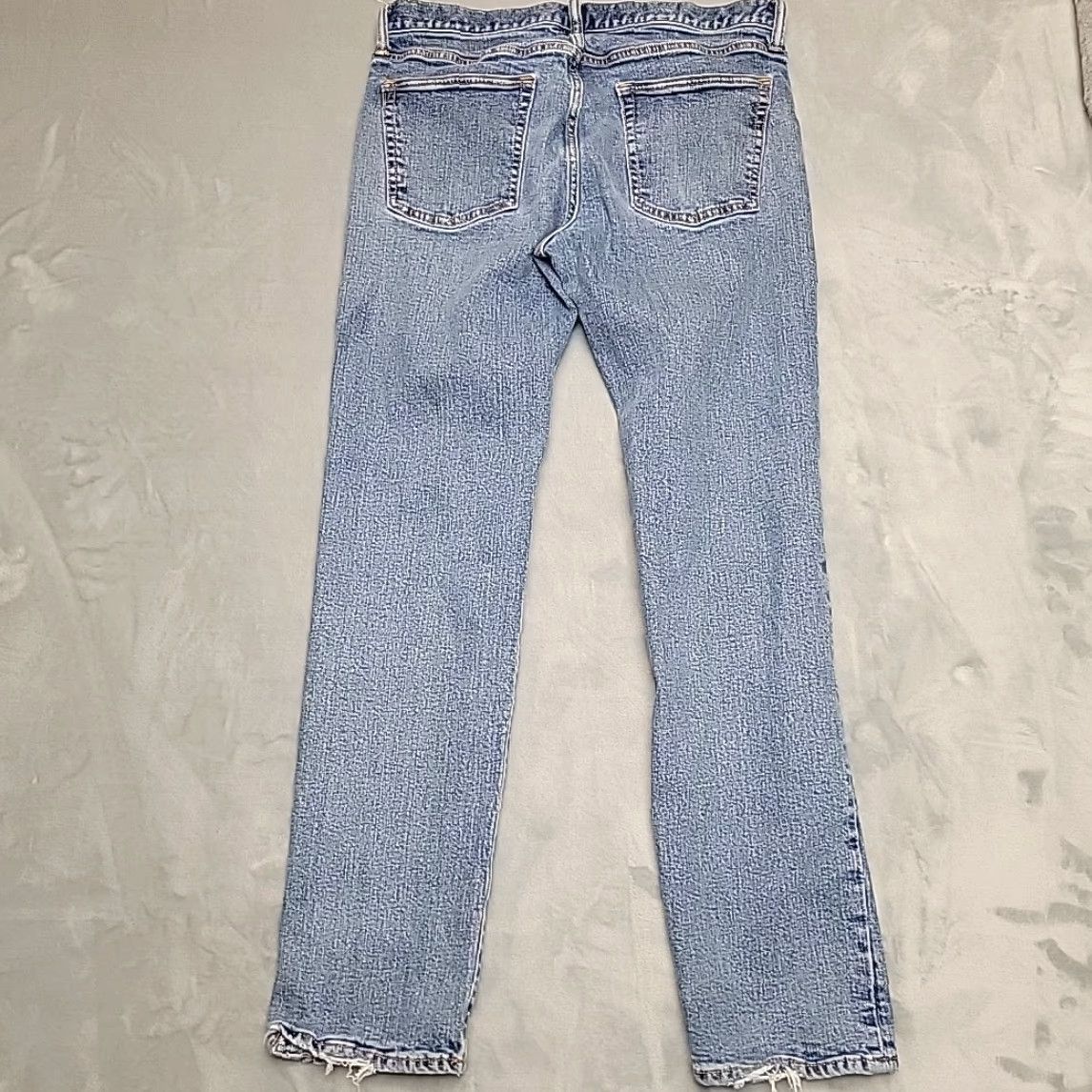 Gap VINTAGE Gap Jeans Mens 33x34 Blue Denim 100% Cotton Straight Leg Distressed Faded Size US 33 - 6 Thumbnail