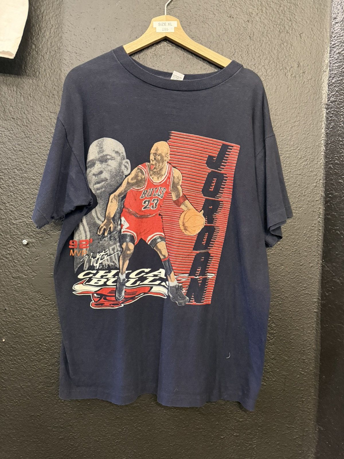 Vintage Vintage Bulls NBA T Shirt Size US XL / EU 56 / 4 - 1 Thumbnail