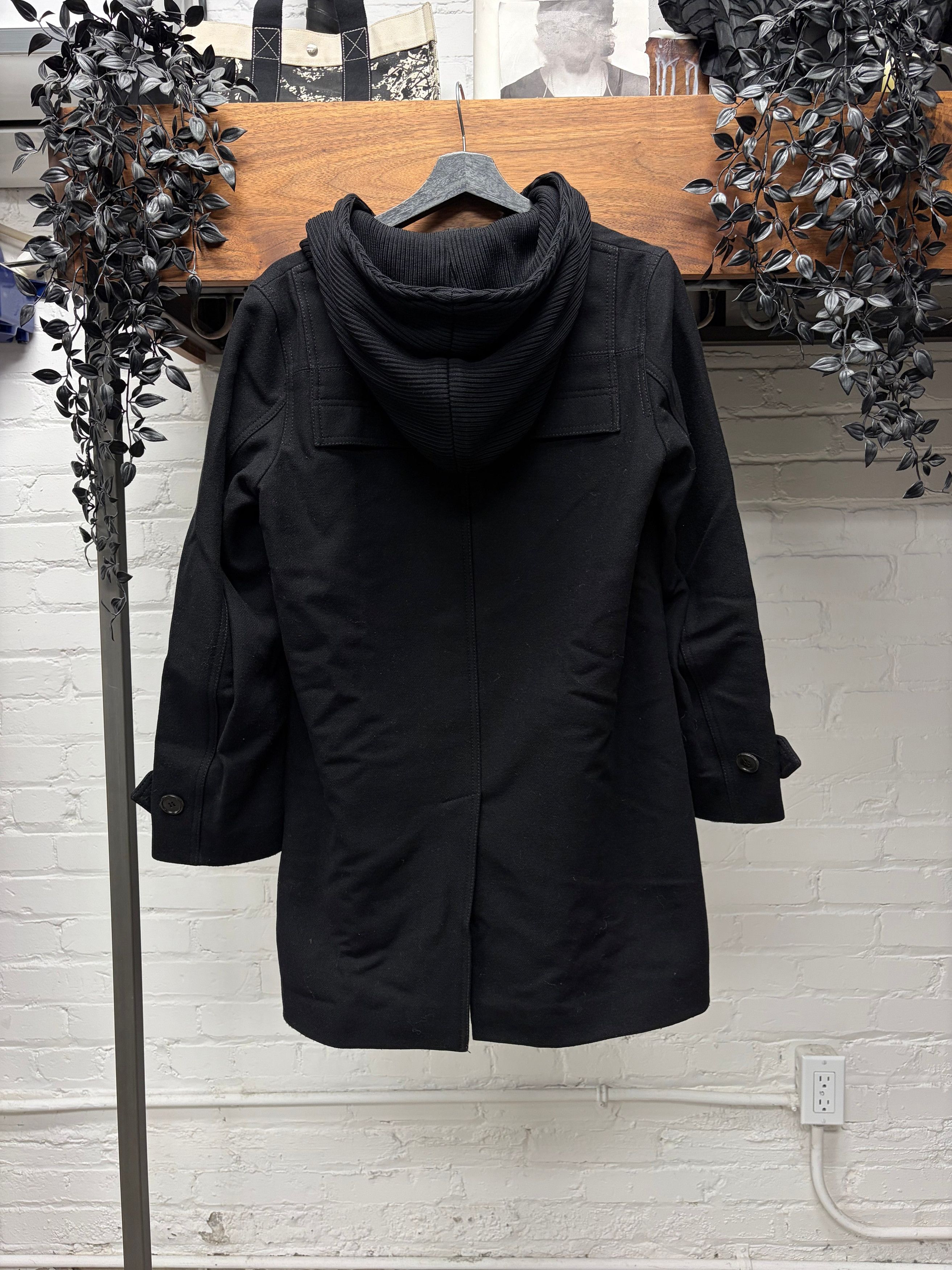 Dior Dior Homme Heavyweight Wool Coat with Horn ‘Toggle’ Closure Size US S / EU 44-46 / 1 - 4 Thumbnail