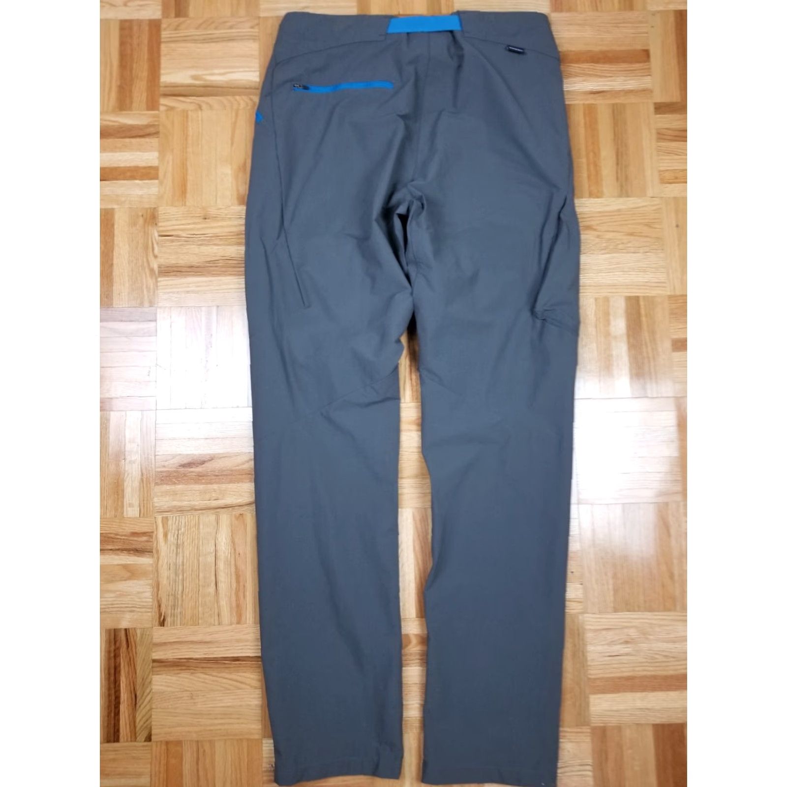 Patagonia Patagonia Gray Point Peak Trail Pants Mens 34 Athletic Cotton Denim Belted 33 Inseam 33 Inside Leg 43 Out Side Leg 200 characters max Size US 34 / EU 50 - 6 Thumbnail