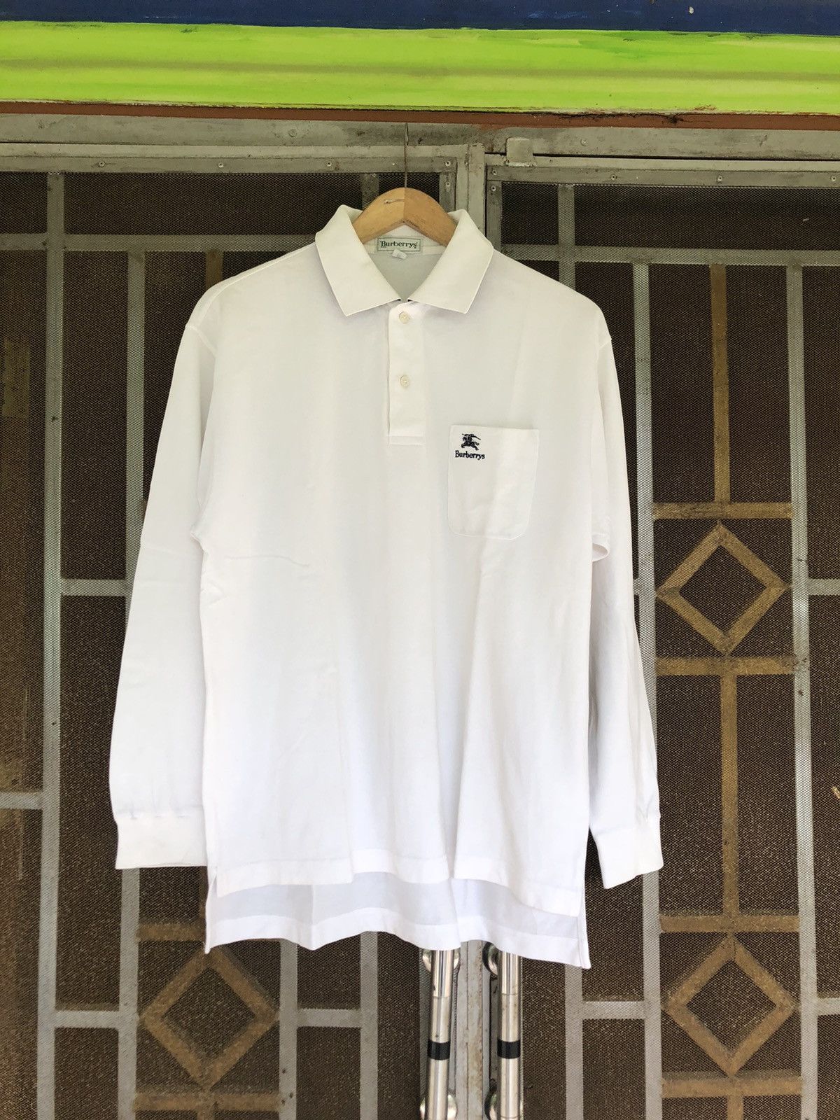 Burberry vintage Burberrys Longsleeve Polos Size US L / EU 52-54 / 3 - 1 Thumbnail