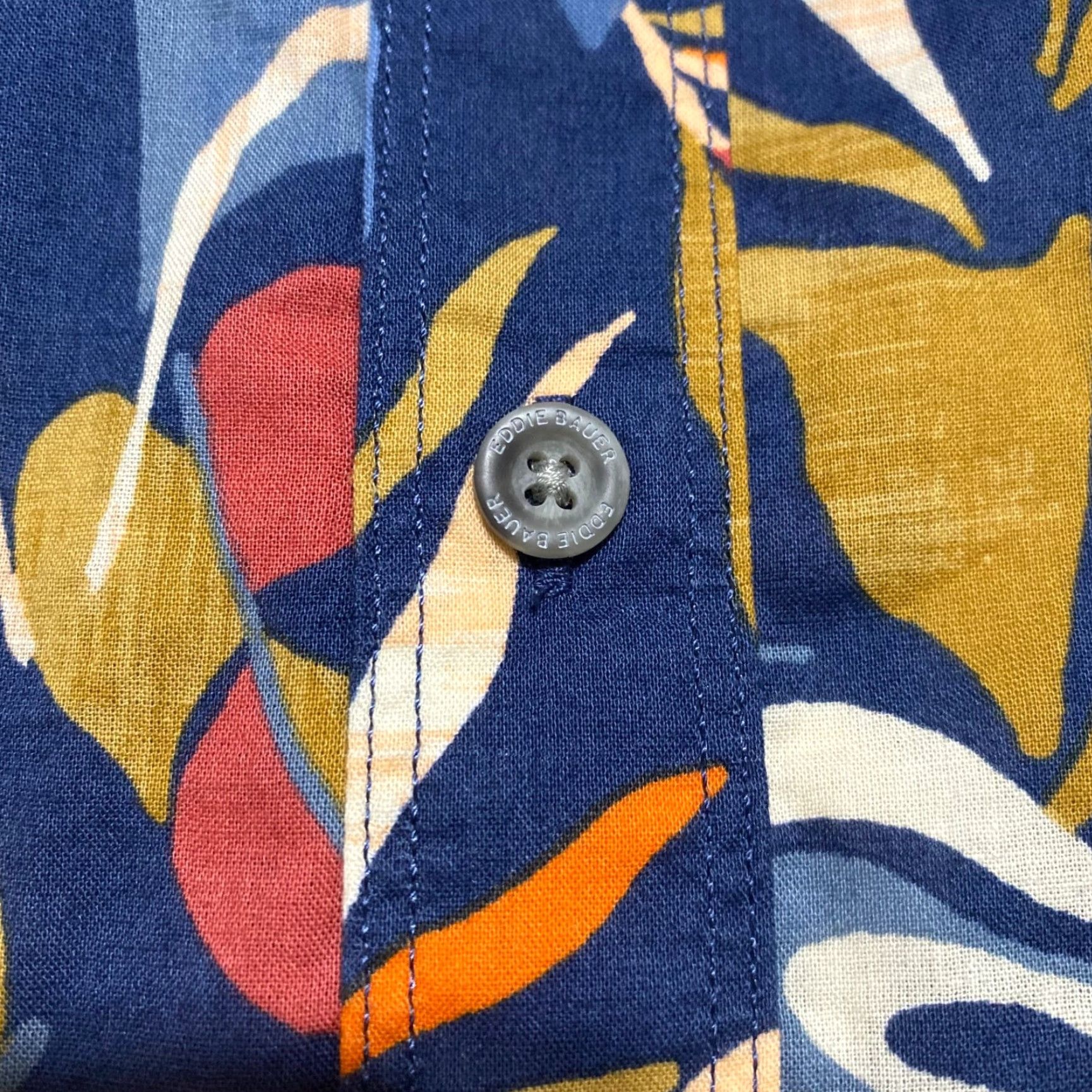 Eddie Bauer NWT Eddie Bauer Shirt Multicolor Floral Button Down S/S Eddie Bauer Button-Up Baja 3XLT Big & Tall Men Mens Floral Shirt Baja Shirt Navy? Size US XXL / EU 58 / 5 - 7 Thumbnail