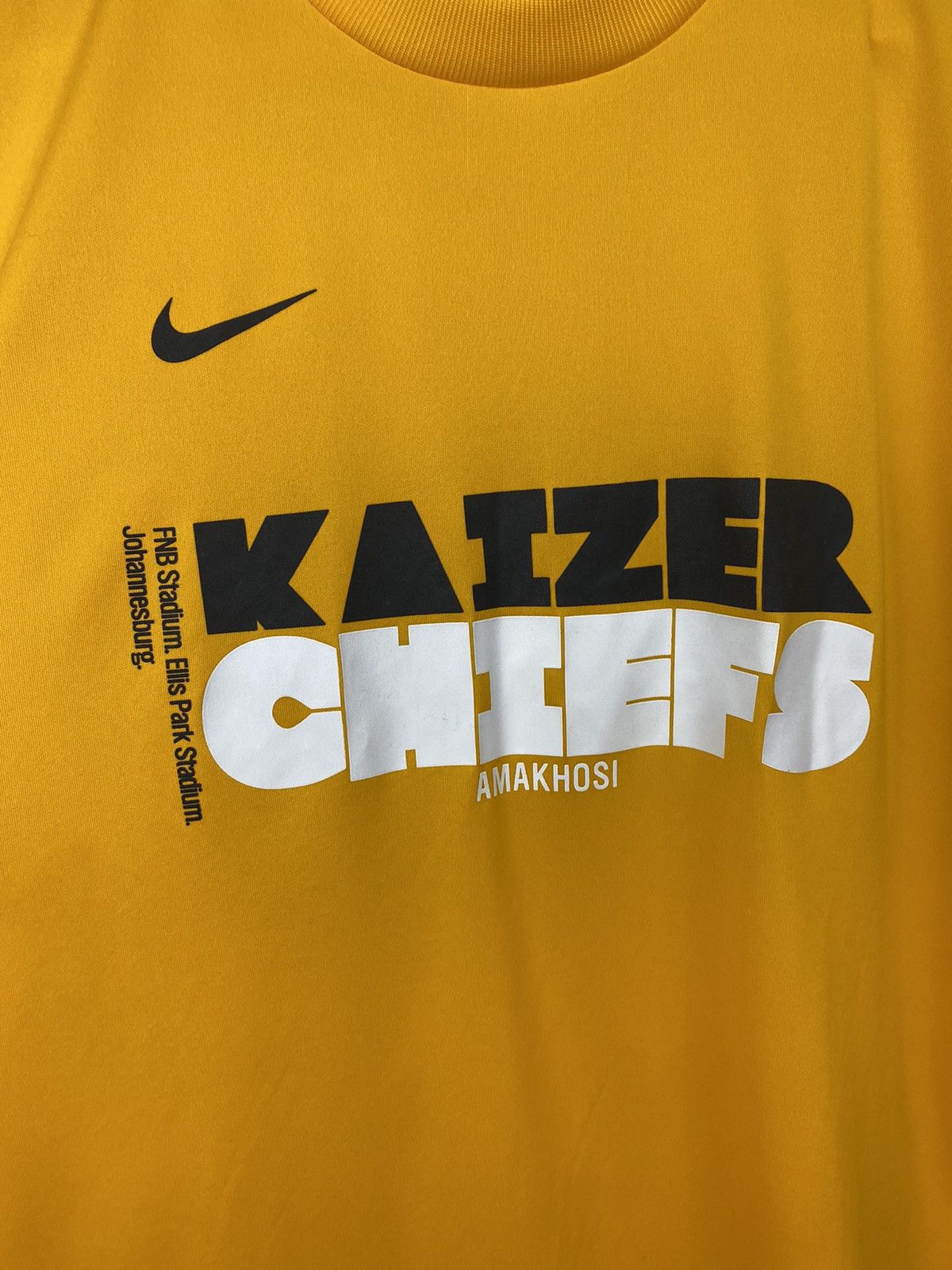 Nike Vintage Nike Khizer Chiefs South African Tee Soccer Jersey Size US M / EU 48-50 / 2 - 4 Thumbnail