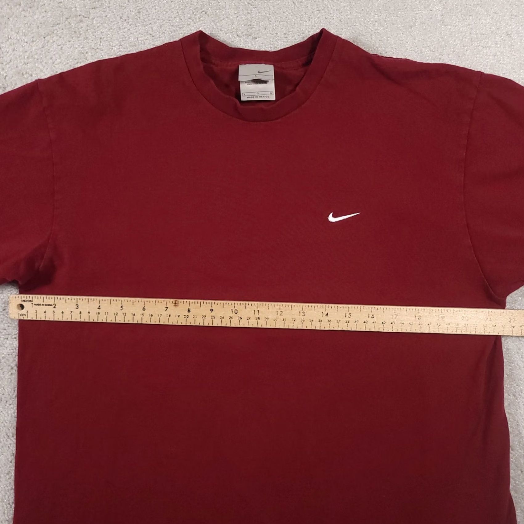 Nike VINTAGE Nike Shirt Men Large Red Embroidery Swoosh Crew Neck Y2K 2000s Streetwear Mens Blox Size US L / EU 52-54 / 3 - 7 Thumbnail