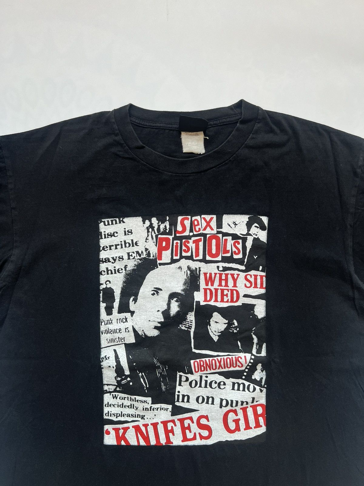 Band Tees Vintage Sex Pistols Sid Vicious Punk Band Tees Size US XL / EU 56 / 4 - 3 Thumbnail