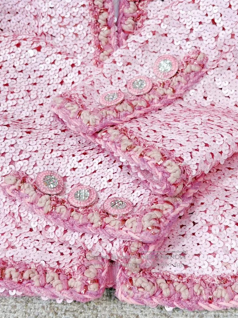 Chanel Chanel 23C pink glitter diamond buckle rolled edge knitted Size S / US 4 / IT 40 - 5 Thumbnail
