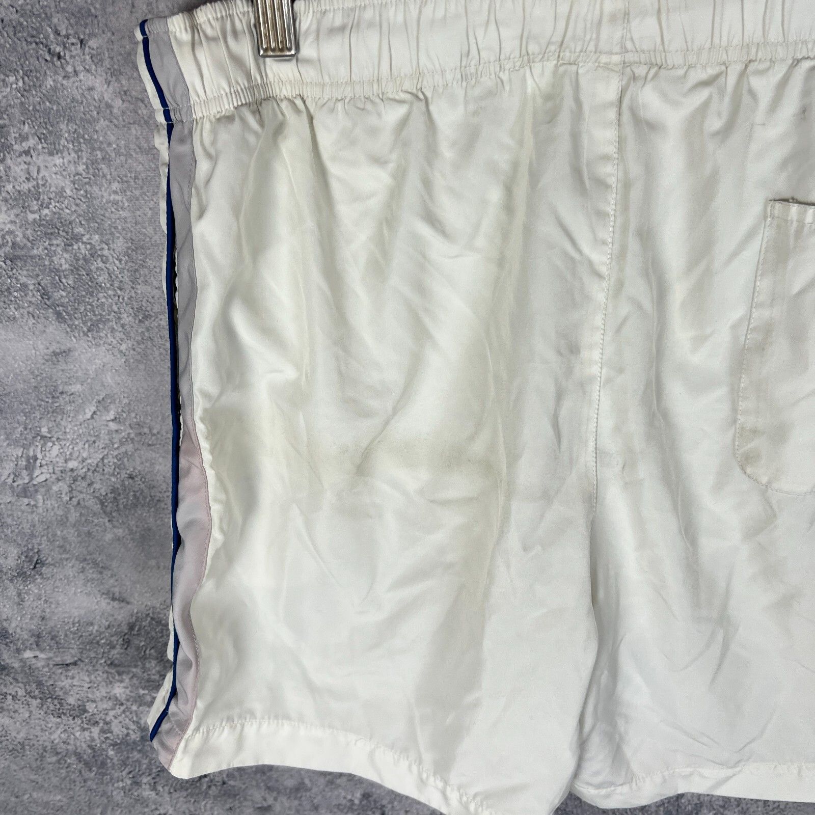 Nike Nike Shorts Men's Size L White ` Size US 34 / EU 50 - 6 Thumbnail