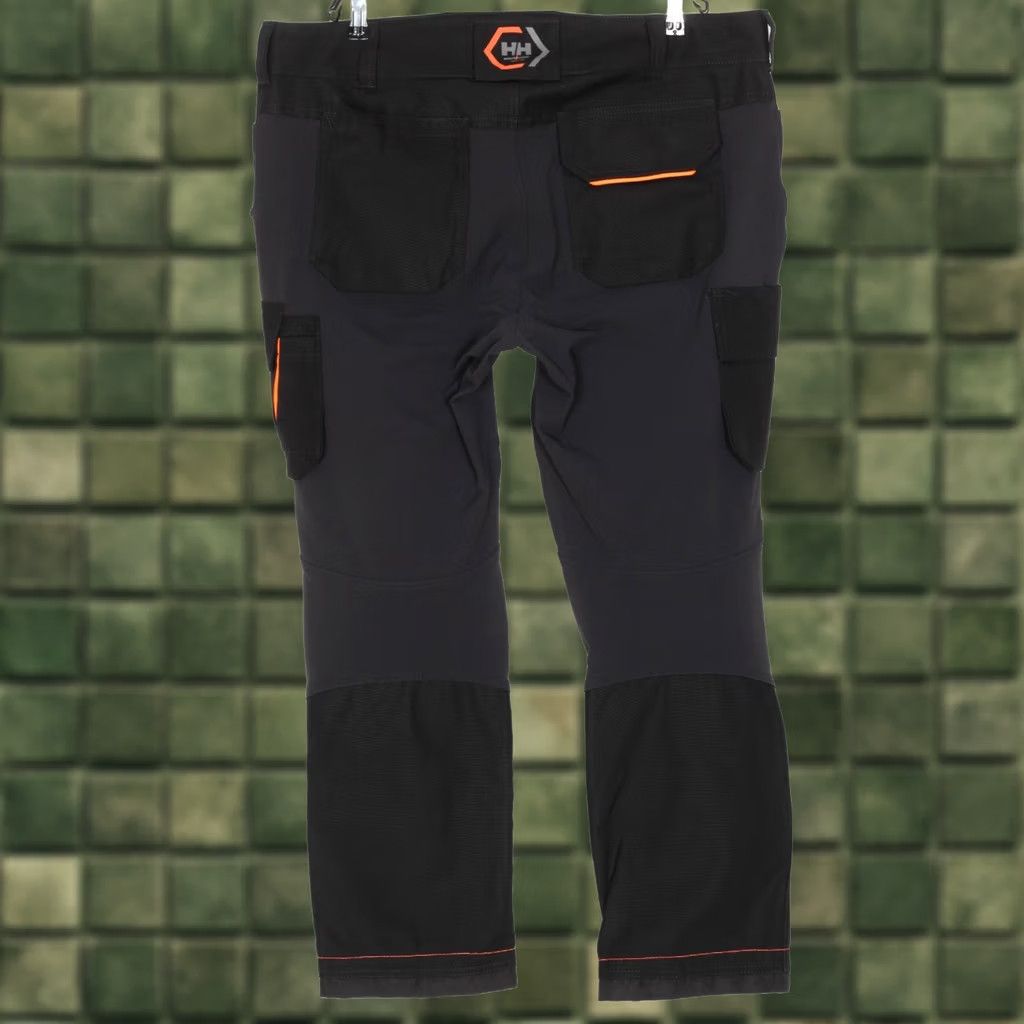 Helly Hansen VINTAGE Helly Hansen Work Wear Chelsea Evolution Service Pant Trousers Men D116 W43 L32 Size US 43 - 1 Thumbnail