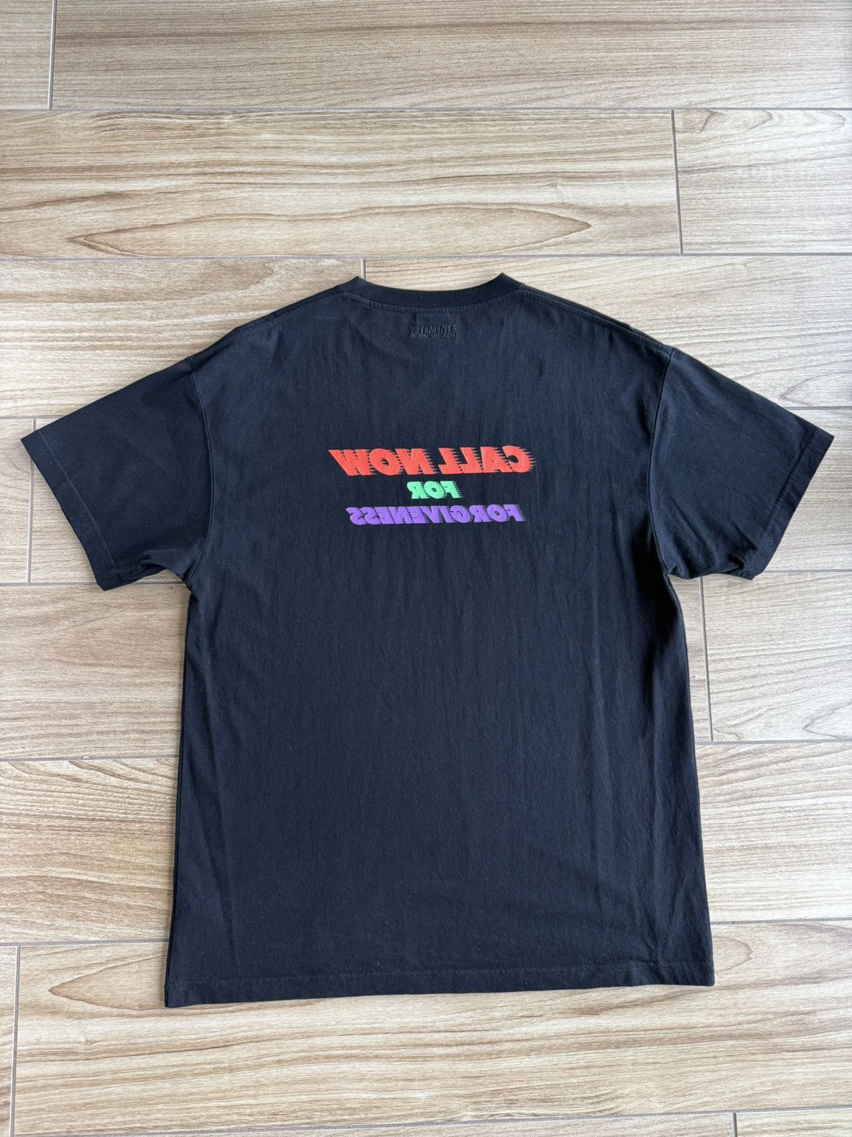 Vetements Vetements 'Call Now For Forgiveness' T-Shirt - Black Size US S / EU 44-46 / 1 - 8 Thumbnail