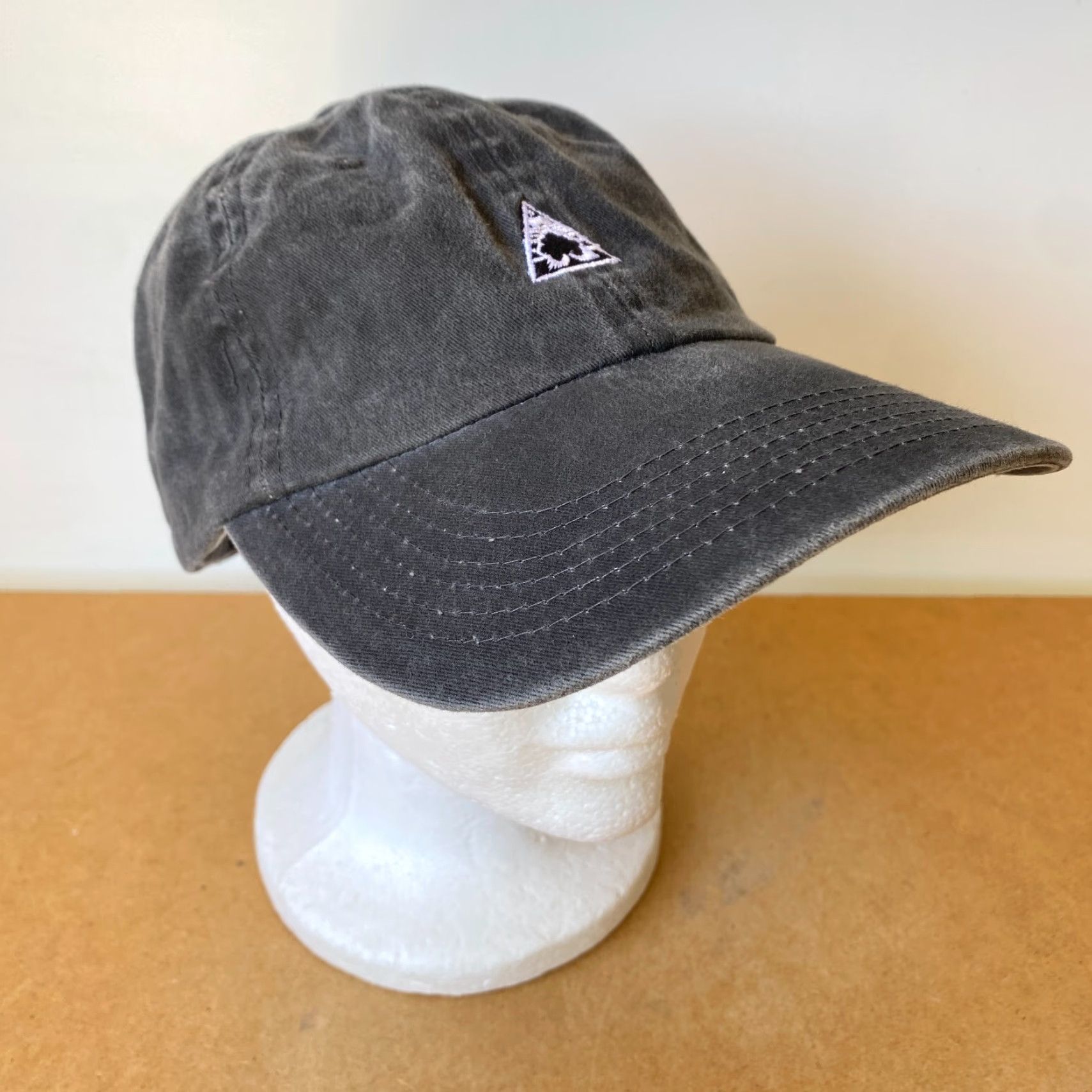 Vintage VINTAGE Upper Park Clothing Str​apback Dad Hat Faded Black Embroidered Logo Size US M / EU 48-50 / 2 - 2 Thumbnail
