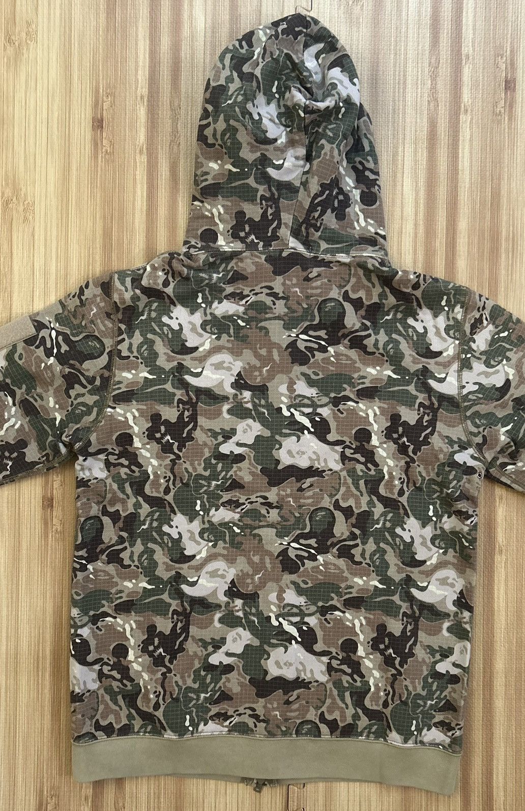 Bape 2011 BAPE ghost camo fullzip with patches Size US L / EU 52-54 / 3 - 7 Thumbnail