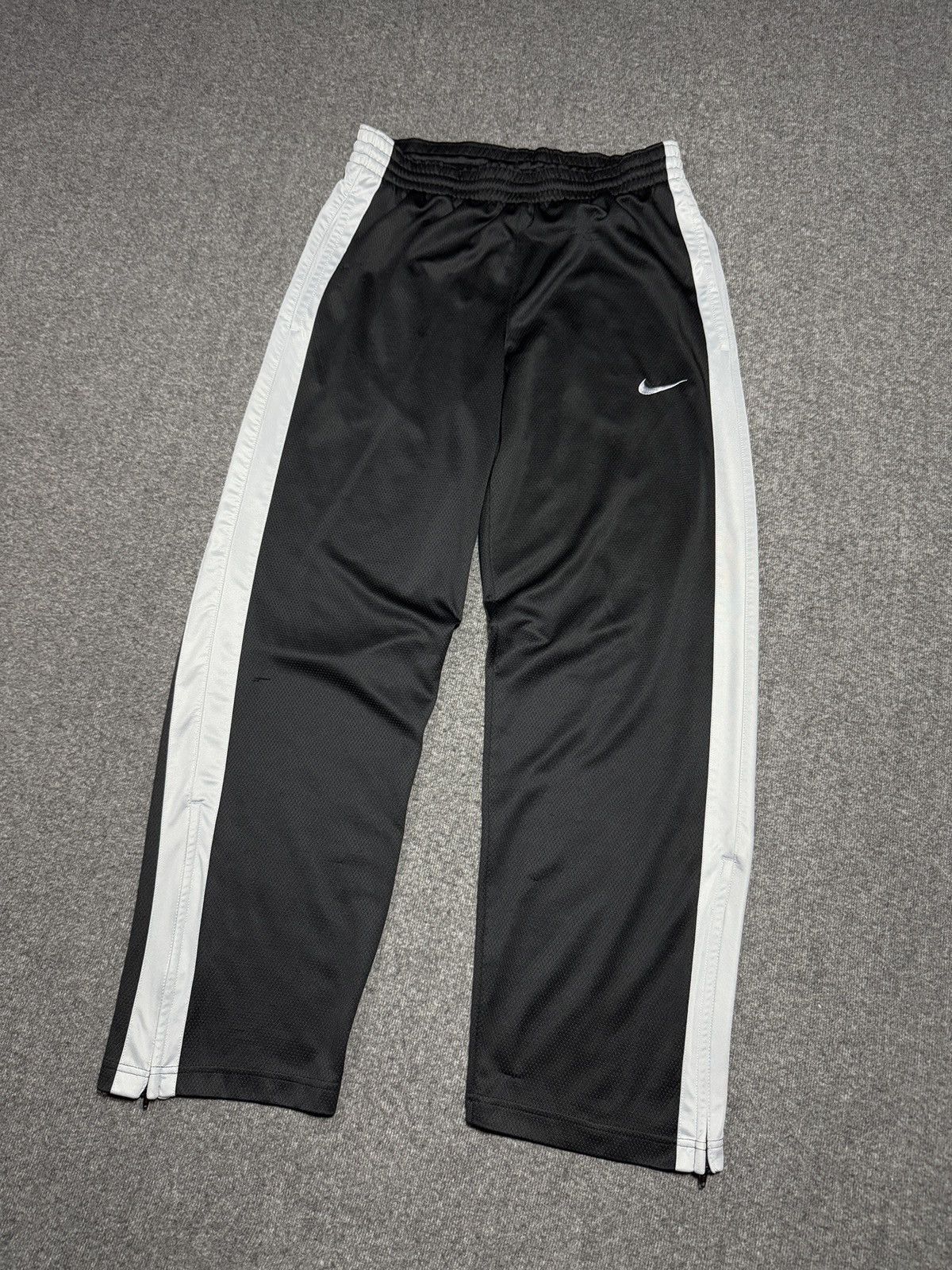 Nike Nike Track Pants Black Size S baggy dri-fit Size US 30 / EU 46 - 5 Thumbnail