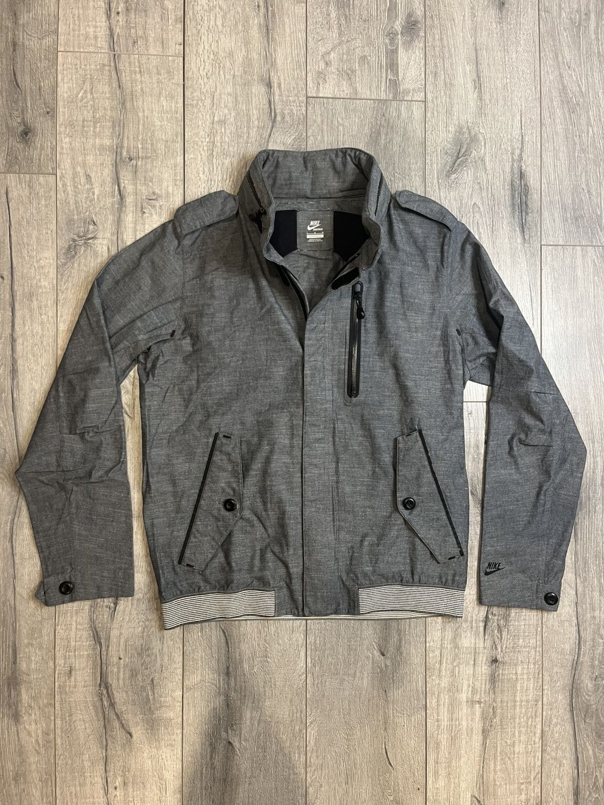 Nike Nike light weight bomber jacket. Large. Size US L / EU 52-54 / 3 - 1 Thumbnail