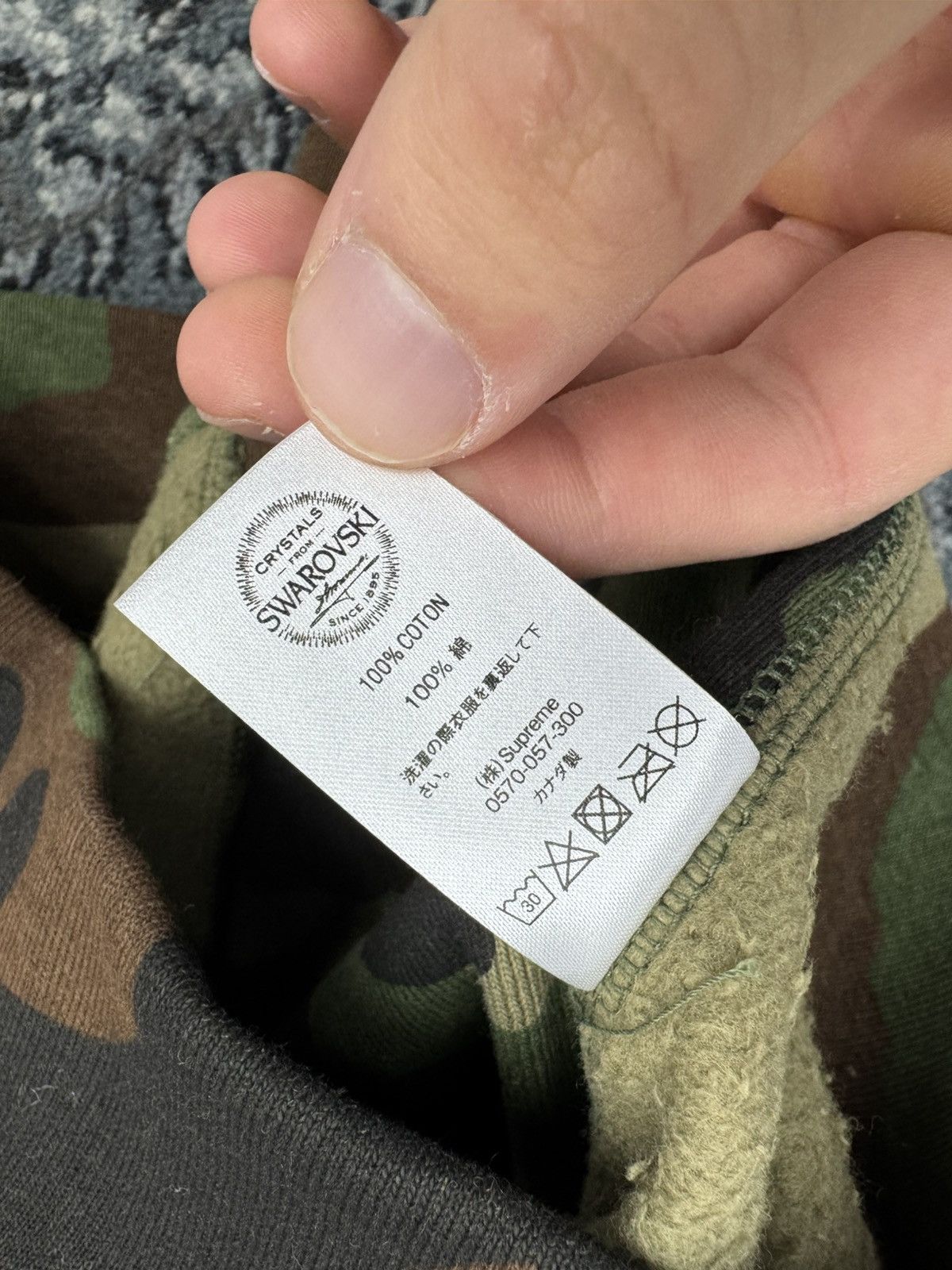 Supreme × Swarovski SS21 Supreme Swarovski S Logo Hooded Camo Sweatshirt Size US M / EU 48-50 / 2 - 6 Thumbnail