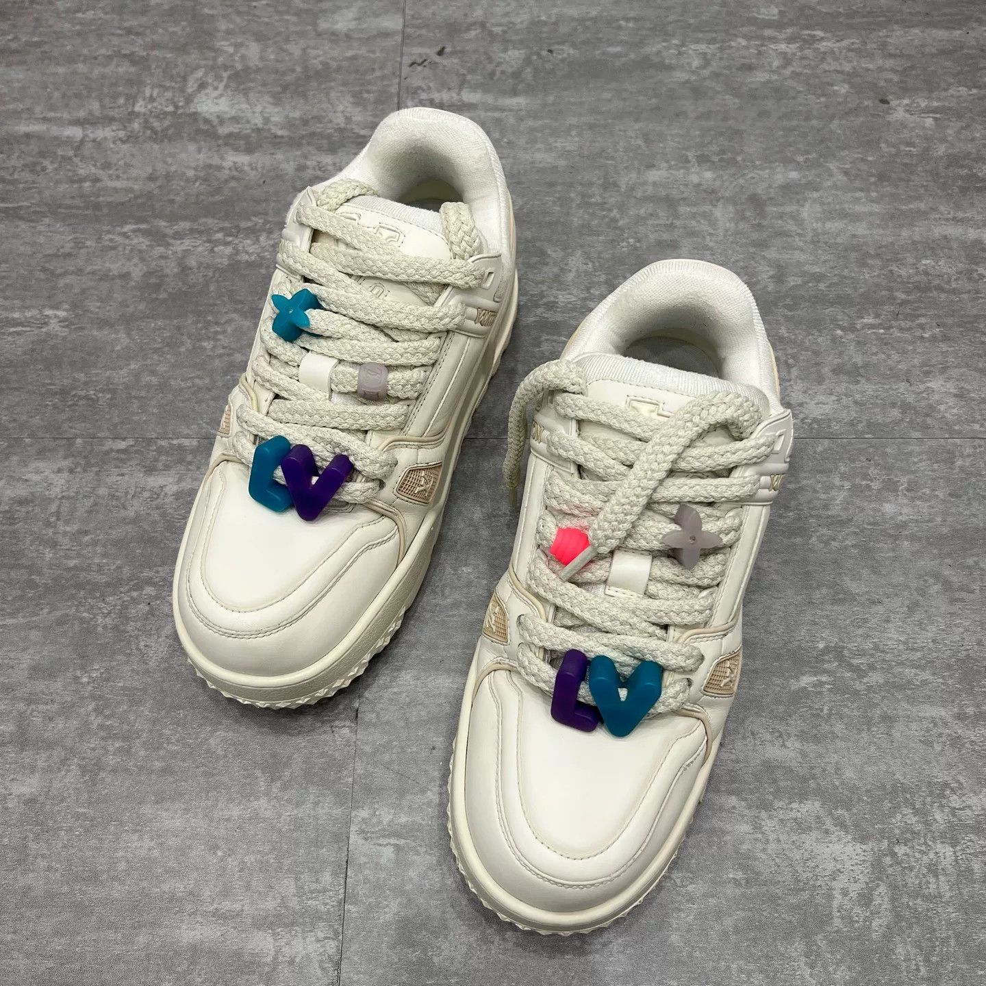 Louis Vuitton Louis Vuitton LV Trainer Maxi Sneakers Size US 9.5 / EU 42-43 - 1 Thumbnail