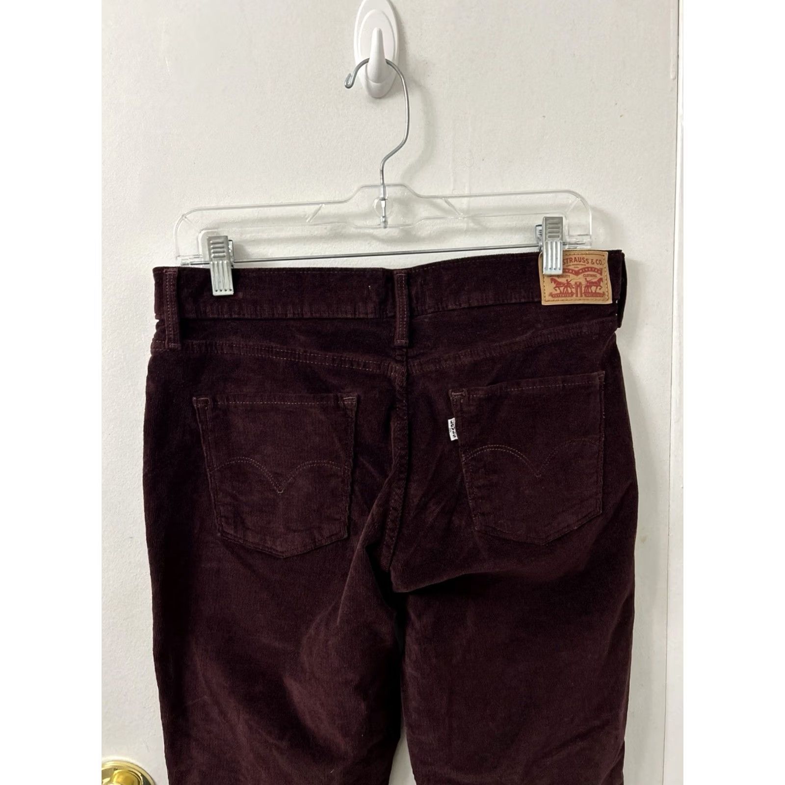 Levi's VINTAGE? No. Levis 311 Shaping Skinny Corduroy Pants Womens 30x29 Burgundy White Tab Trousers Size 30" / US 8 / IT 44 - 6 Thumbnail