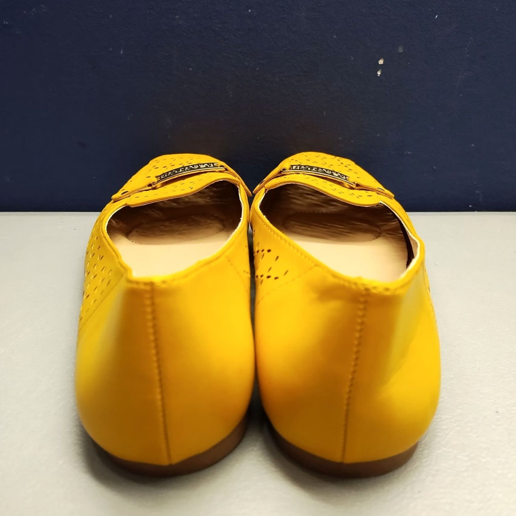 Kenneth Cole Kenneth Cole Reaction Flash Perf Flats Womens Size 7 Yellow Synthetic Cutout Slip On - NWOB Size US 7 / IT 37 - 5 Thumbnail