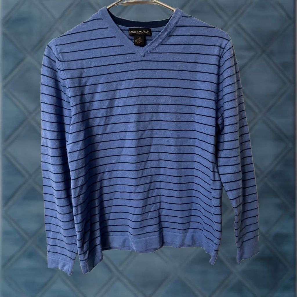Banana Republic Banana Republic Sweater Mens M Blue Striped Crew Neck Wool Knit Pullover Regular Size Type Casual Travel Fall Winter Season Mens Size US M / EU 48-50 / 2 - 1 Thumbnail