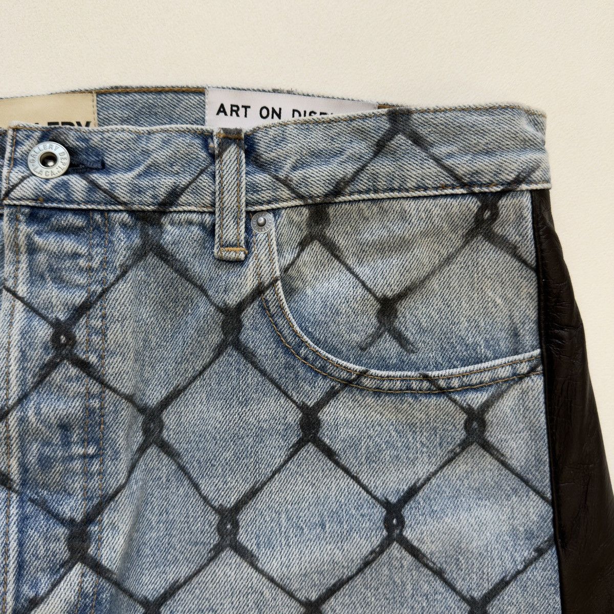 Gallery Dept. ‘Cage Ventura’ Print Washed Blue Jeans Size US 32 / EU 48 - 9 Thumbnail