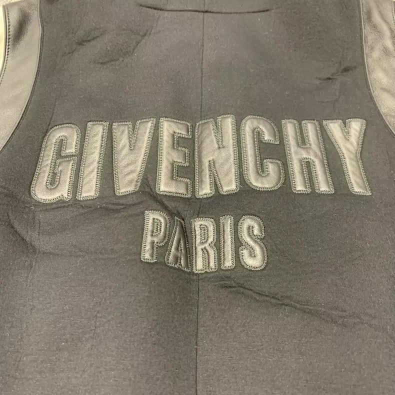Givenchy Givenchy Size 52Black Leather Sleeve with Letter Logo on Ba Size US XL / EU 56 / 4 - 9 Thumbnail