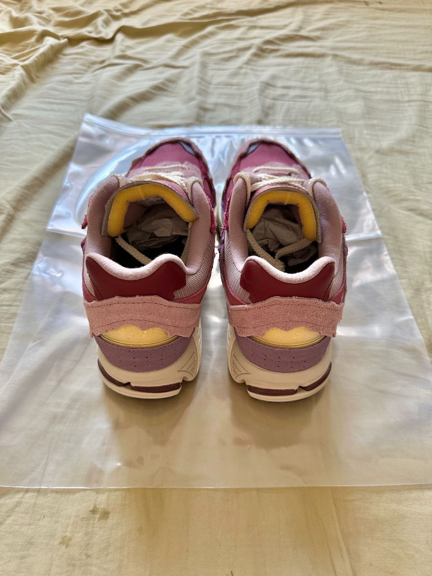 New Balance NB 2002R Low-Top 45 98New NoBox Cherry Blossom Pink Size US 11 / EU 44 - 3 Thumbnail