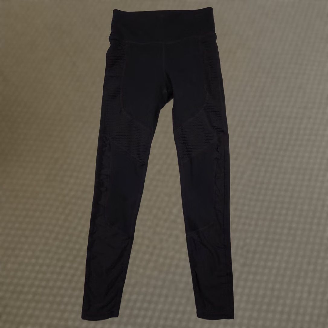 Fabletics VINTAGE High Waist Leggings Womens Small Black Ribbed Athletic Yoga Compression Pants Size 28" / US 6 / IT 42 - 1 Thumbnail