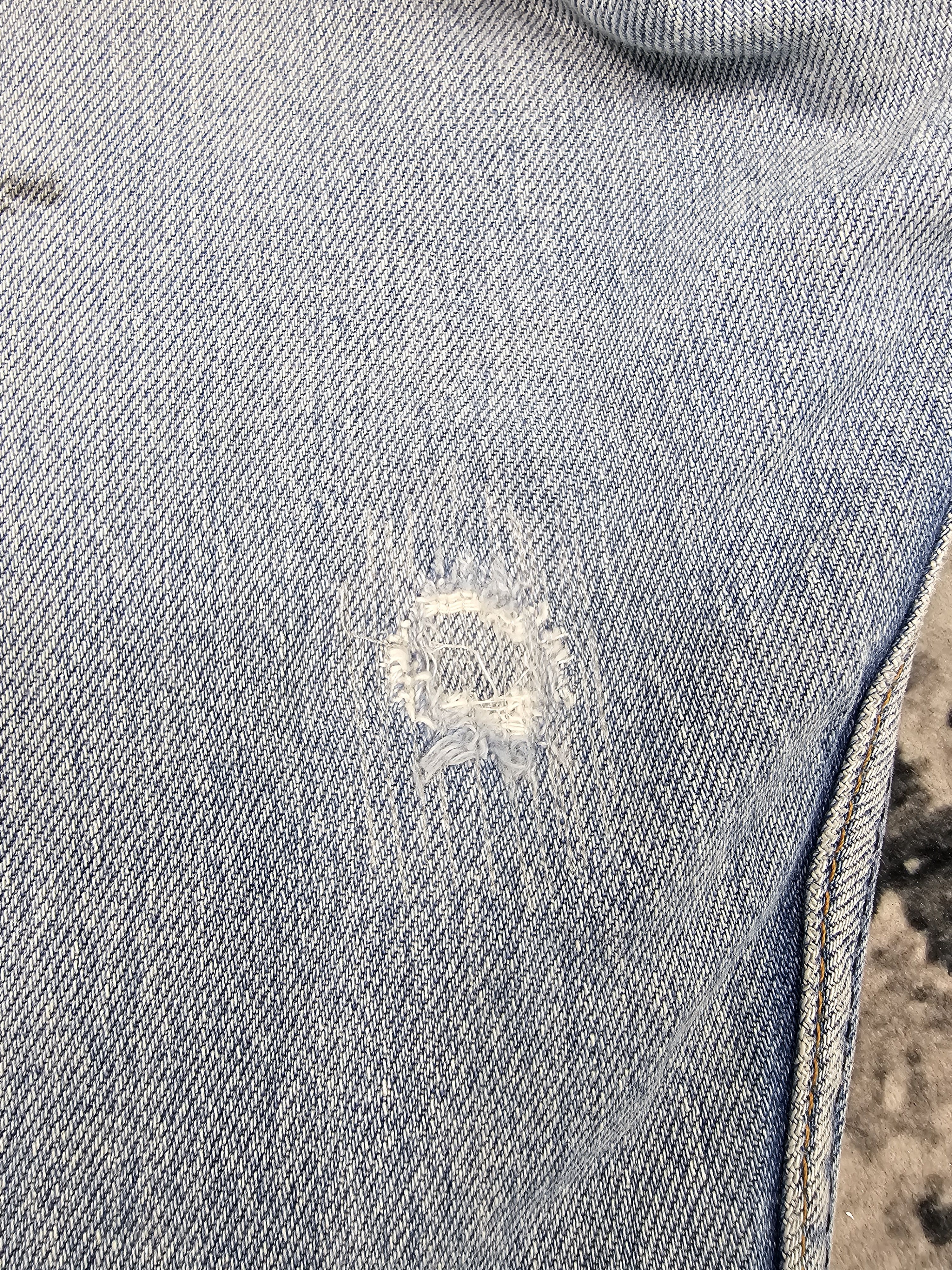 Levi's Vintage Clothing Vitg 90's LEVIS 501 Faded Made In Usa Ripped Jeans L0529 Size US 36 / EU 52 - 16 Thumbnail