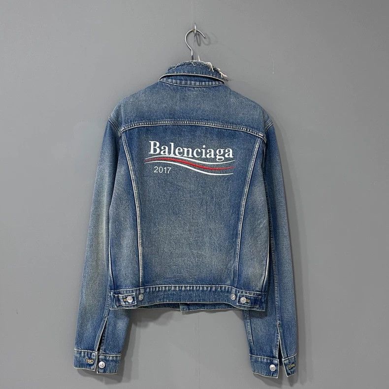 Balenciaga Balenciaga size 46 Embroidered Coke Fringe Denim Jacket Size US S / EU 44-46 / 1 - 3 Thumbnail