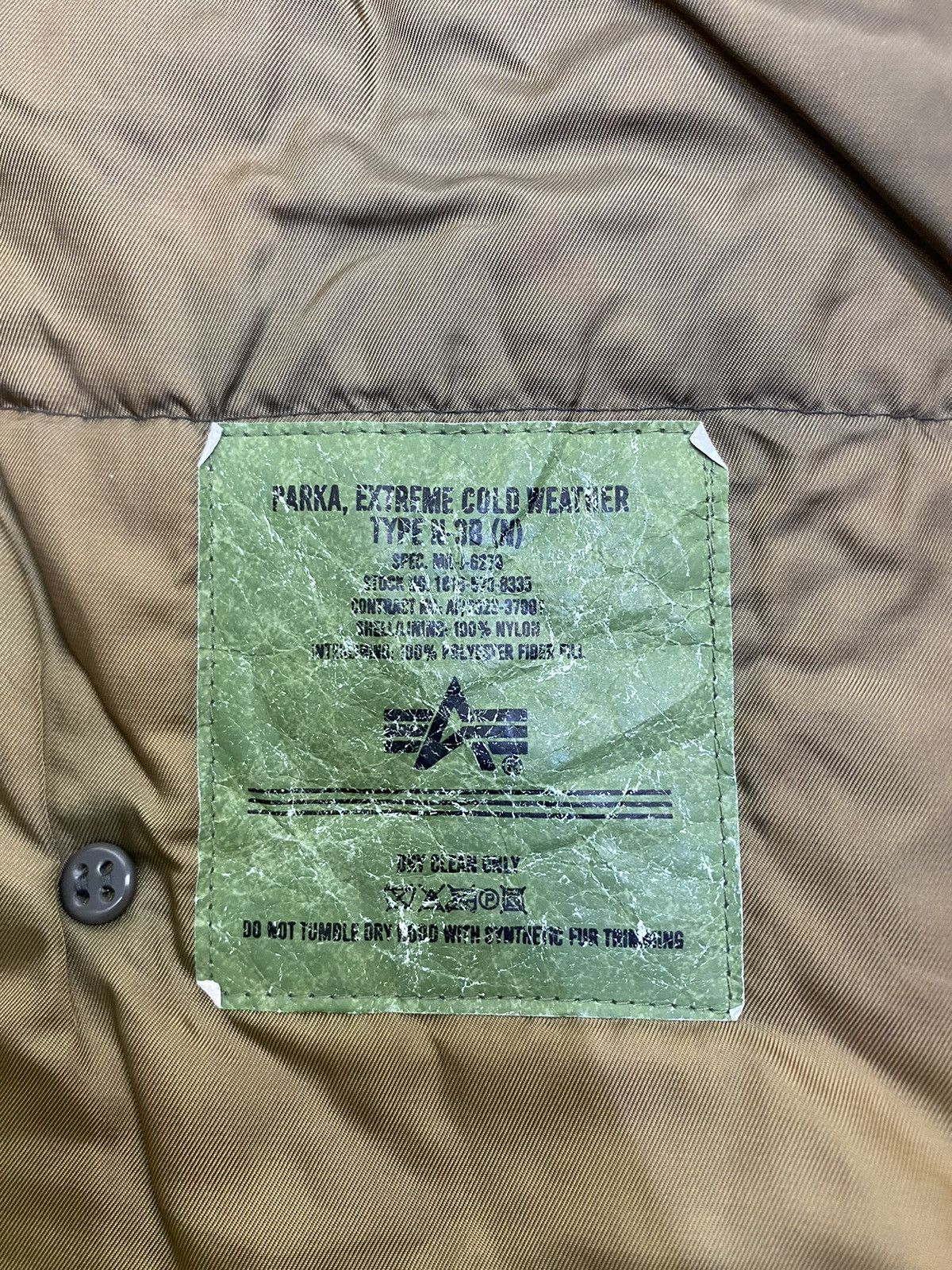 Alpha Industries × Vintage Vintage Alpha Industries Parka Cold Weather Sun Faded Size US L / EU 52-54 / 3 - 18 Thumbnail