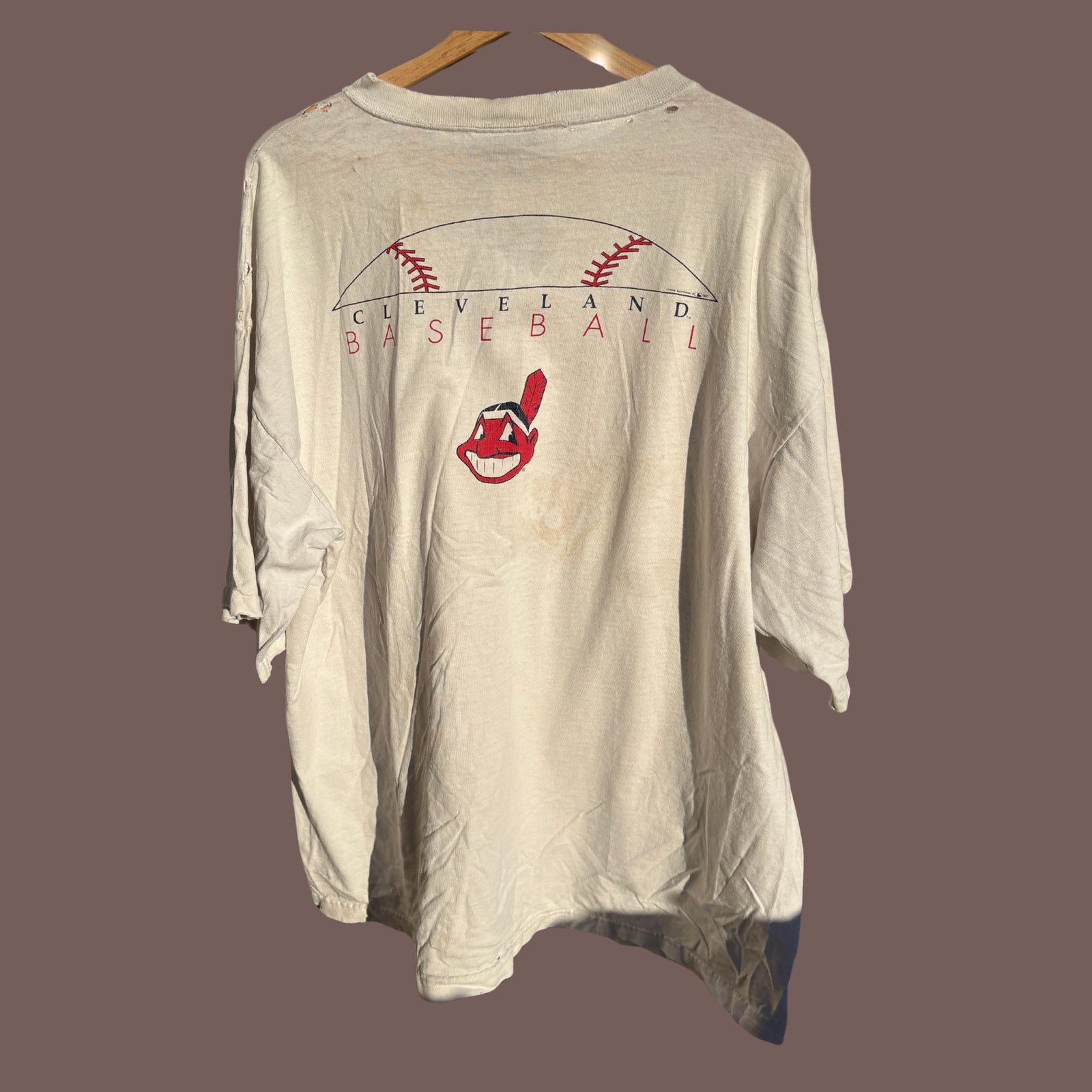 MLB VTG Cleveland Baseball Tee | Distressed Fade | Grunge Size US XL / EU 56 / 4 - 7 Thumbnail