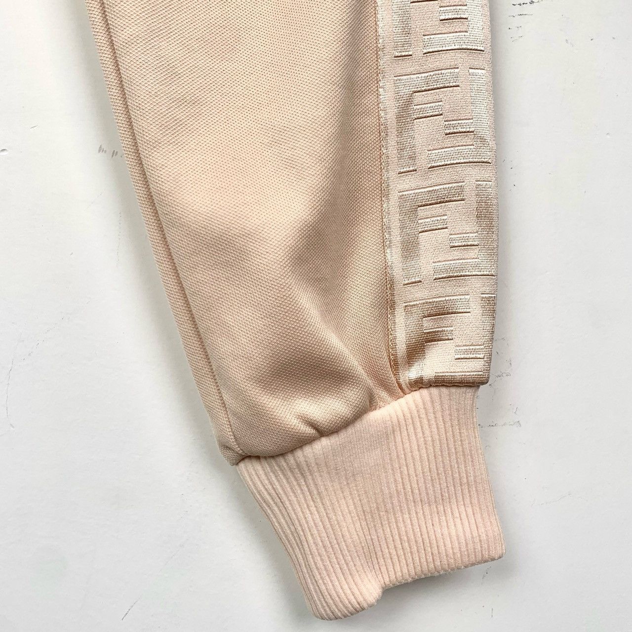 Fendi Fendi Monogram Patchwork Pink Cuffed Casual Pants K26WX Size 26" / US 2 / IT 38 - 4 Thumbnail