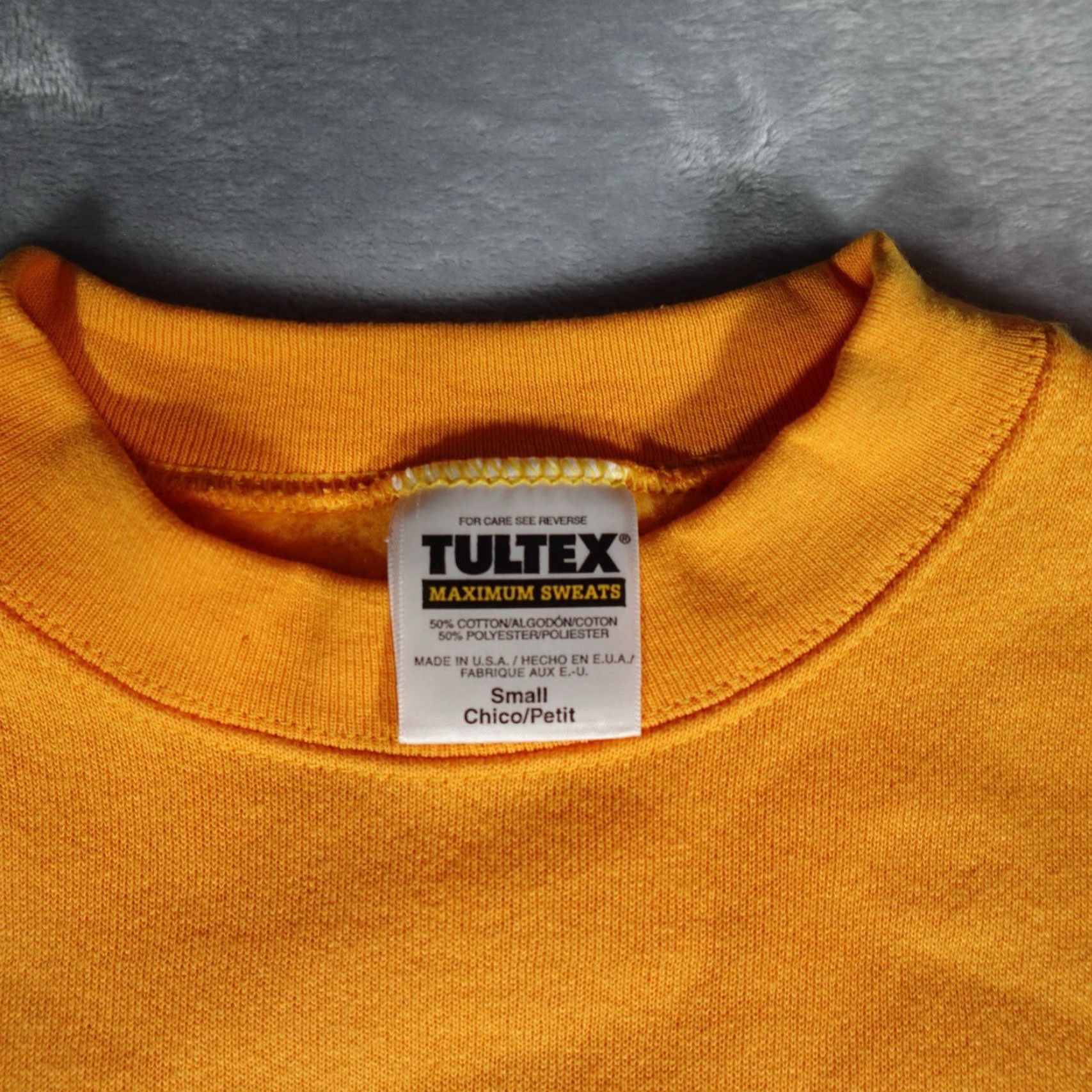 Vintage VINTAGE Wheaton Park District Rams Football Sweatshirt Mens S Gold 90s NFL Team Logo Size US S / EU 44-46 / 1 - 7 Thumbnail